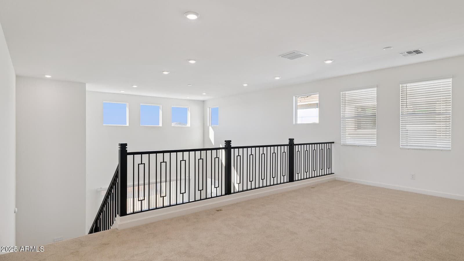 27452 N 69TH Lane, Peoria, AZ 85383 — photo 10 of 38