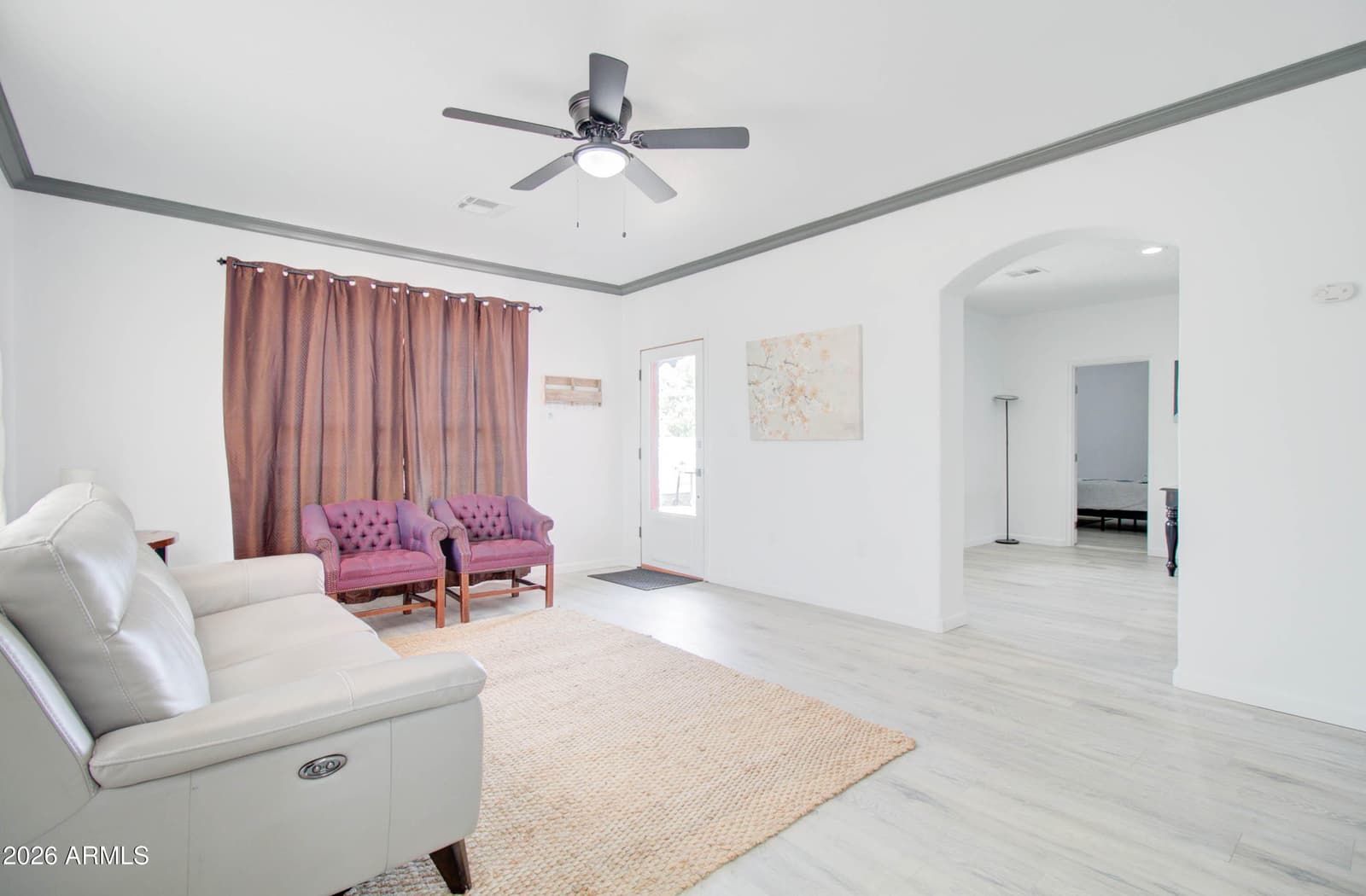 258 S SUTHERLAND Street, Globe, AZ 85501 — photo 5 of 33