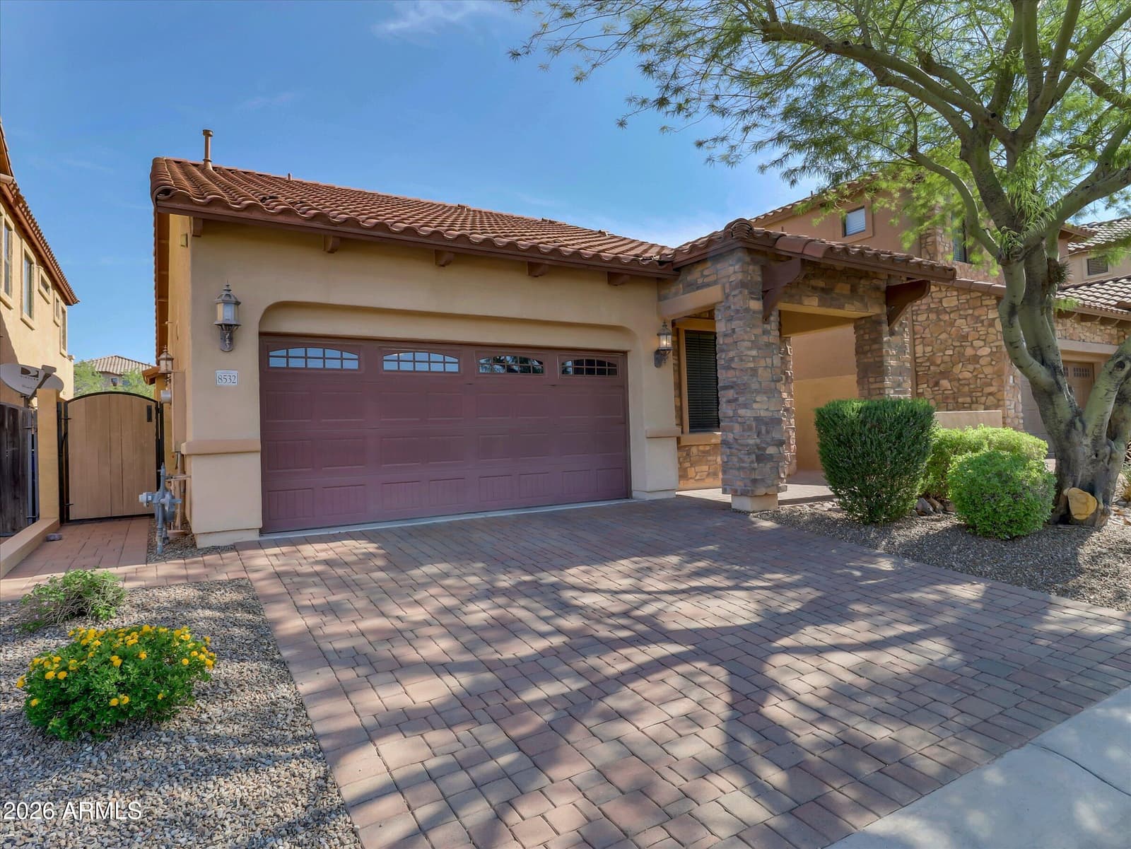8532 E INCA Street, Mesa, AZ 85207 — photo 2 of 44