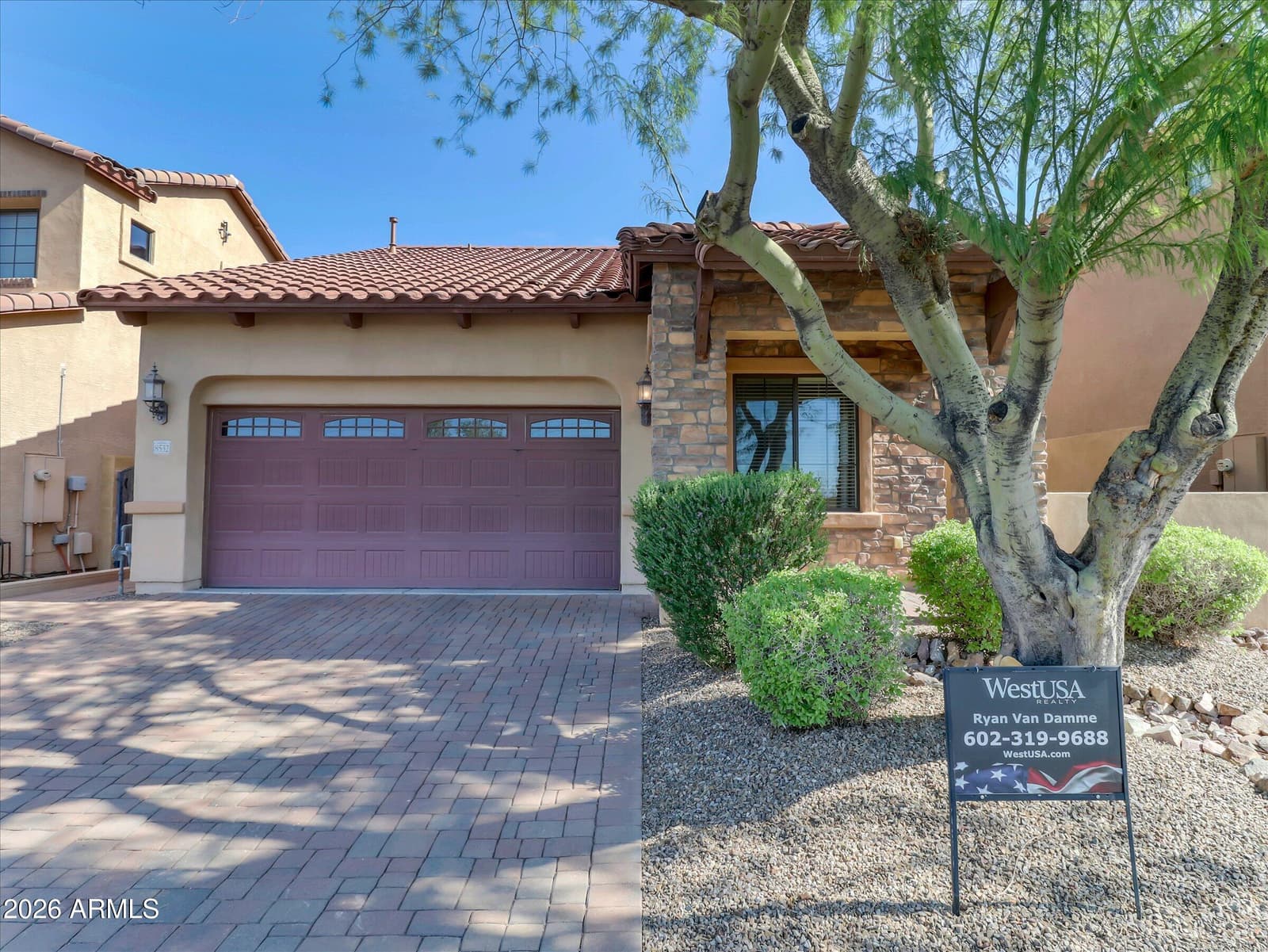 8532 E INCA Street, Mesa, AZ 85207 — photo 3 of 44