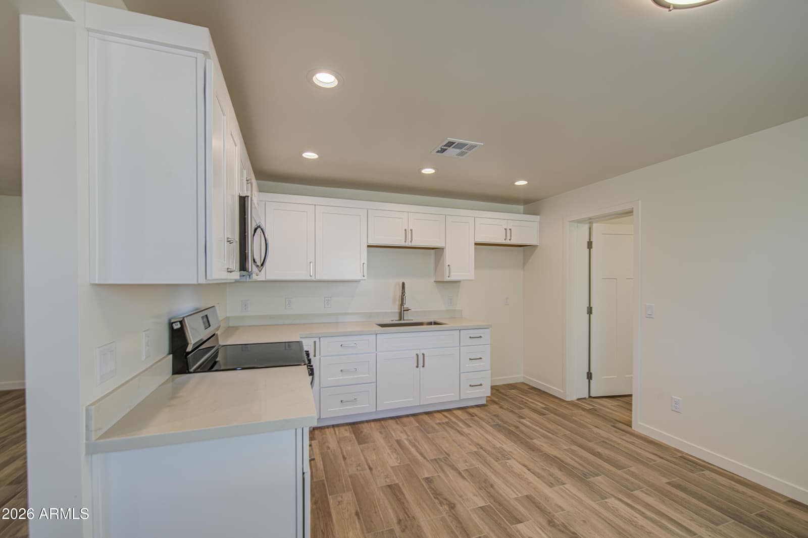 221 N TREKELL Road, Casa Grande, AZ 85122 — photo 14 of 35
