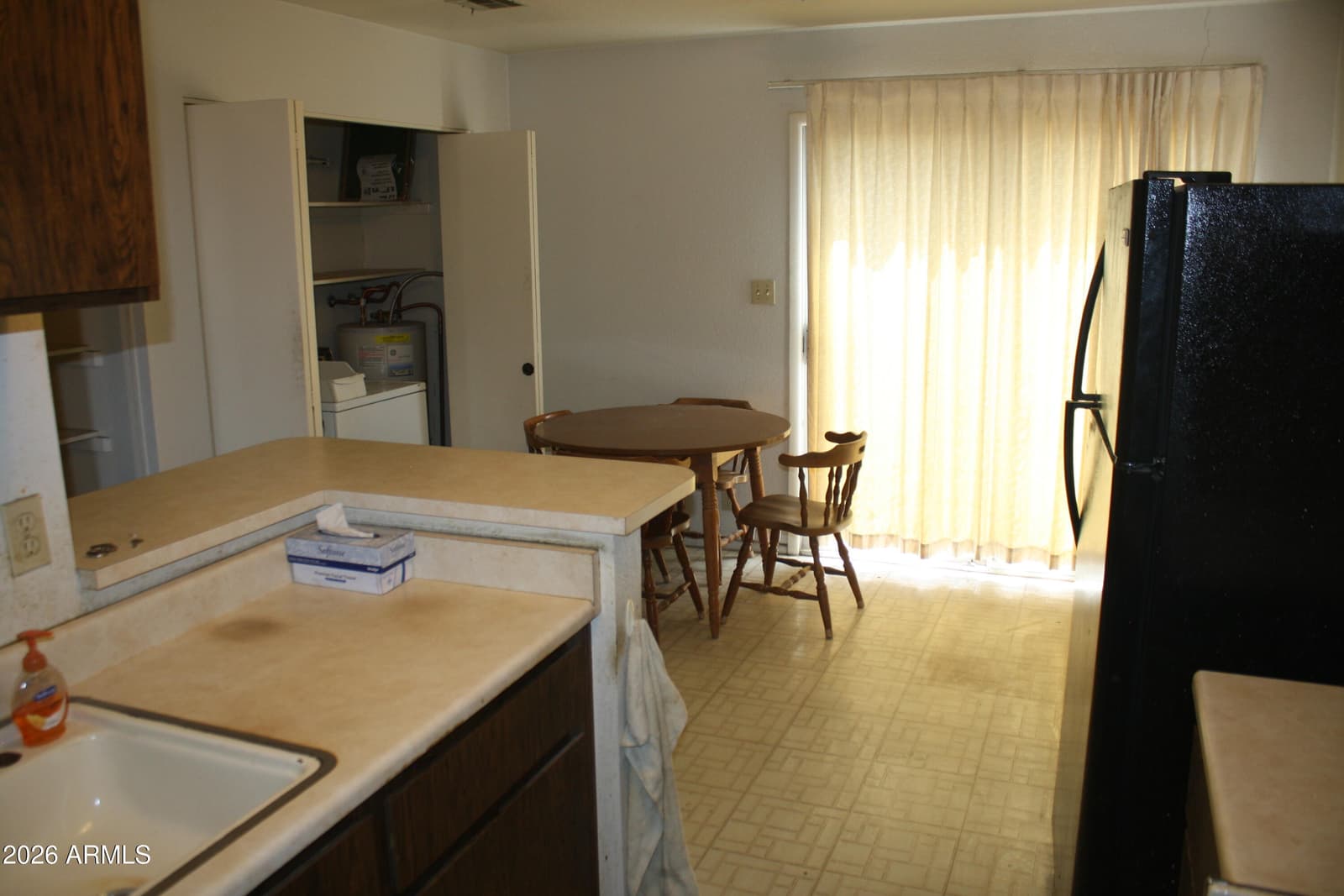 501 W HONONEGH Drive 4, Phoenix, AZ 85027 — photo 6 of 19