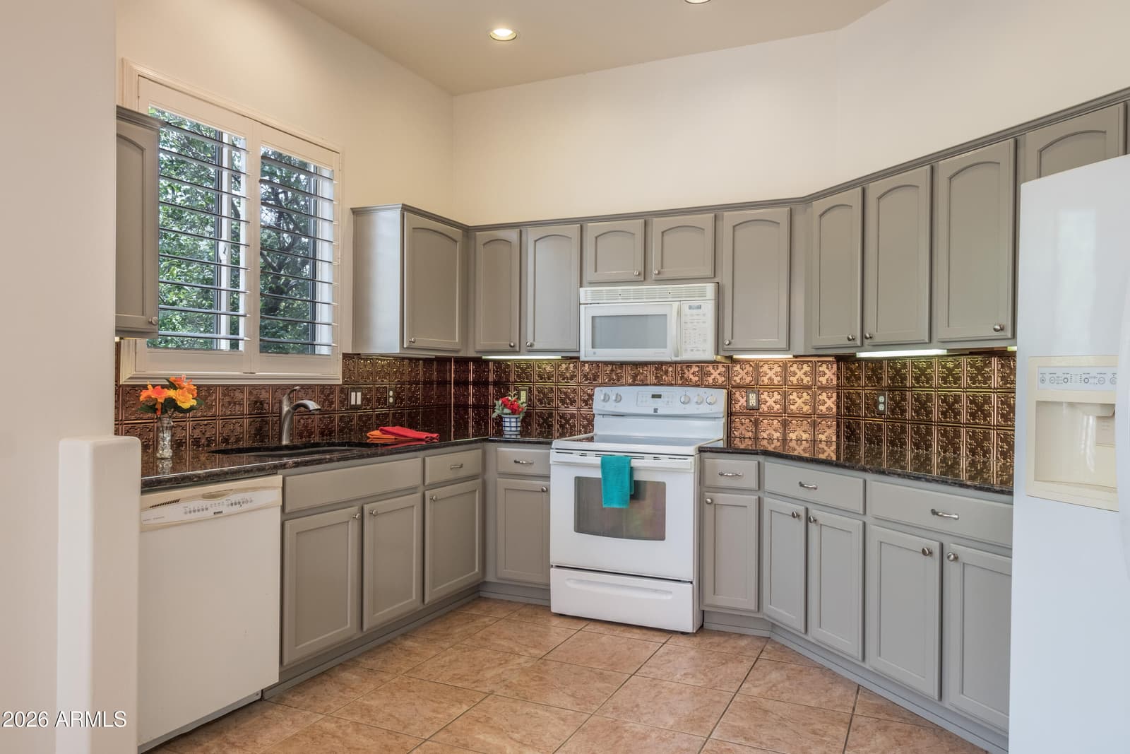 493 S VALLE ESCONDIDO, Cornville, AZ 86325 — photo 5 of 36
