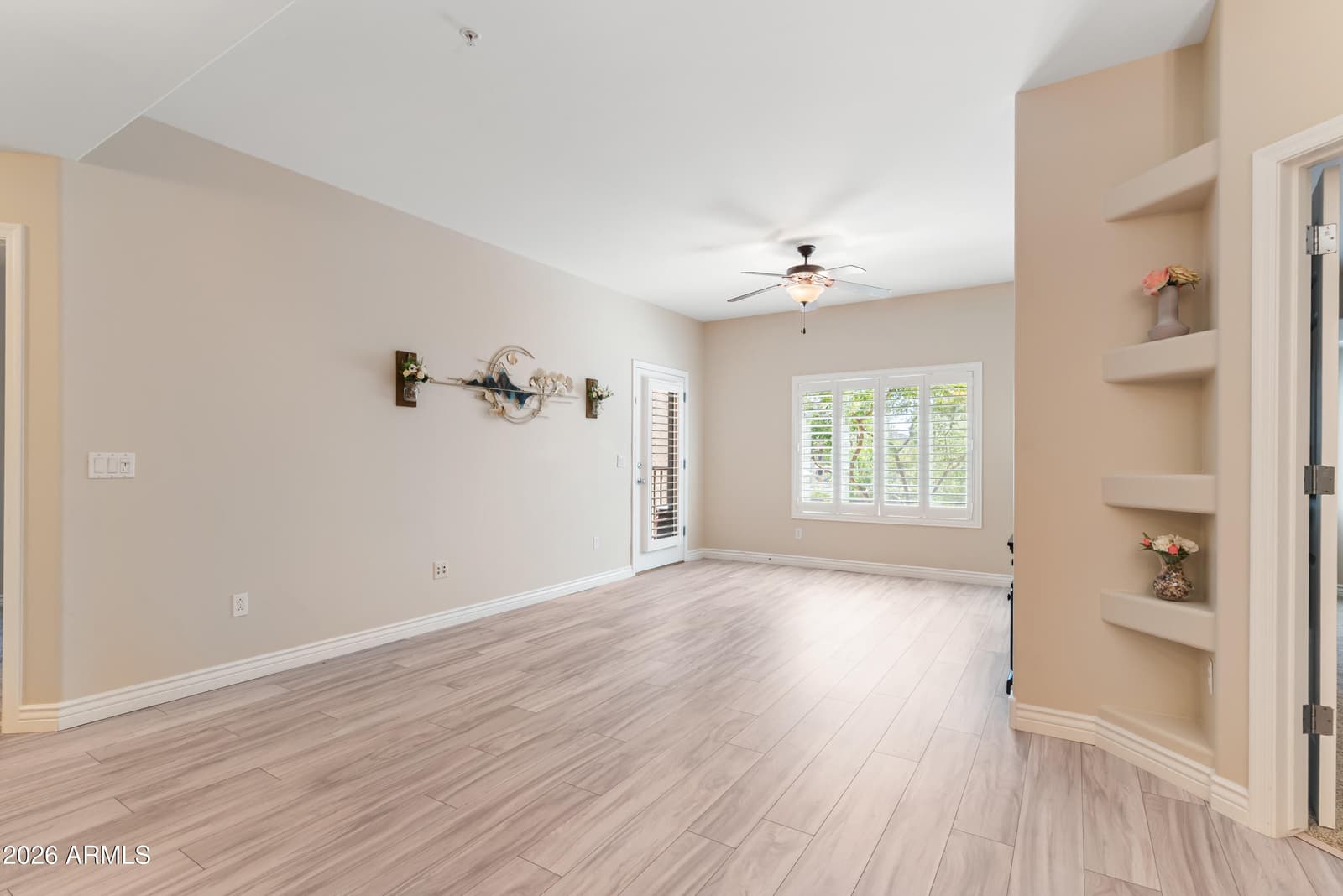 5350 E DEER VALLEY Drive 2400, Phoenix, AZ 85054 — photo 21 of 53
