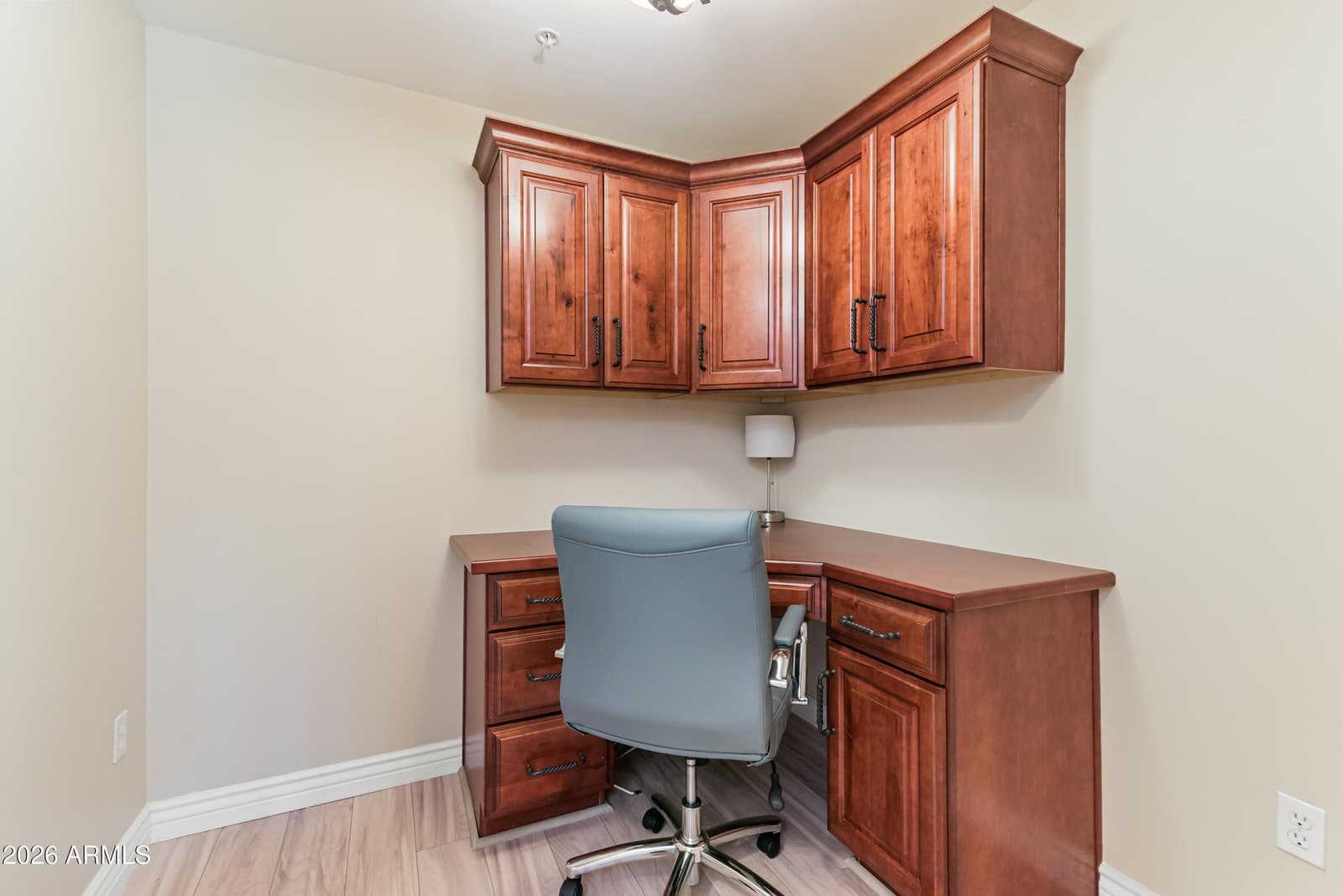 5350 E DEER VALLEY Drive 2400, Phoenix, AZ 85054 — photo 27 of 53