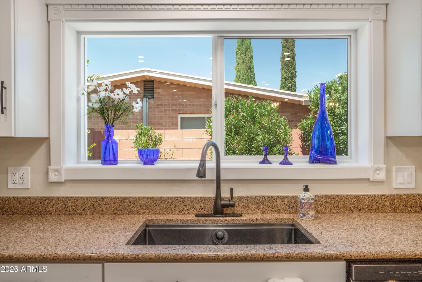 532 Earl Drive, Sierra Vista, AZ 85635 — photo 14 of 51