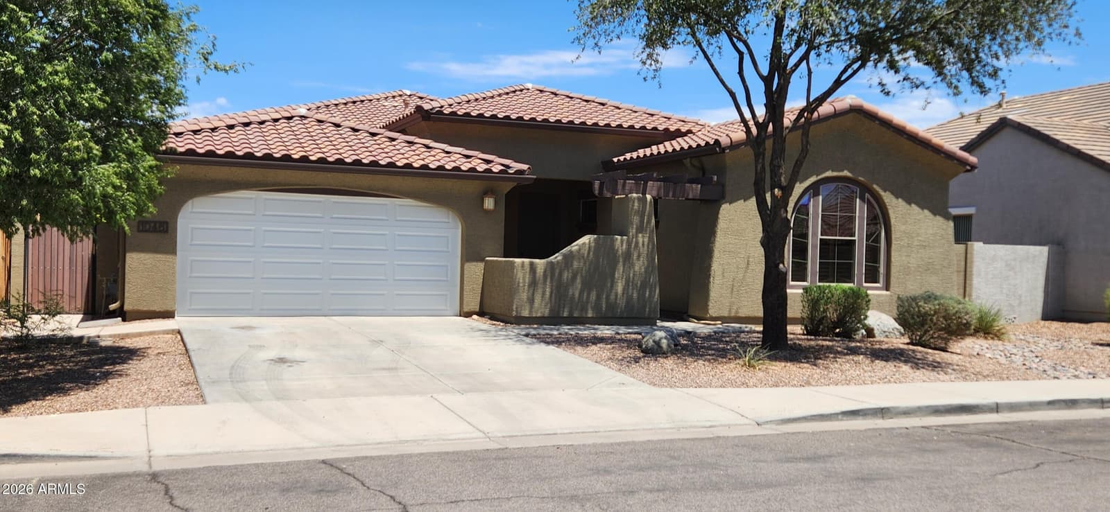 1046 E PHELPS Street, Gilbert, AZ 85295 — photo 1 of 29
