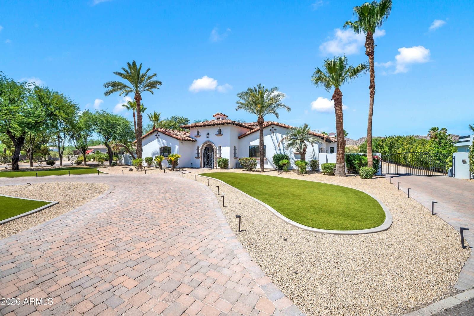 5210 E VIA LOS CABALLOS Lane, Paradise Valley, AZ 85253 — photo 2 of 48