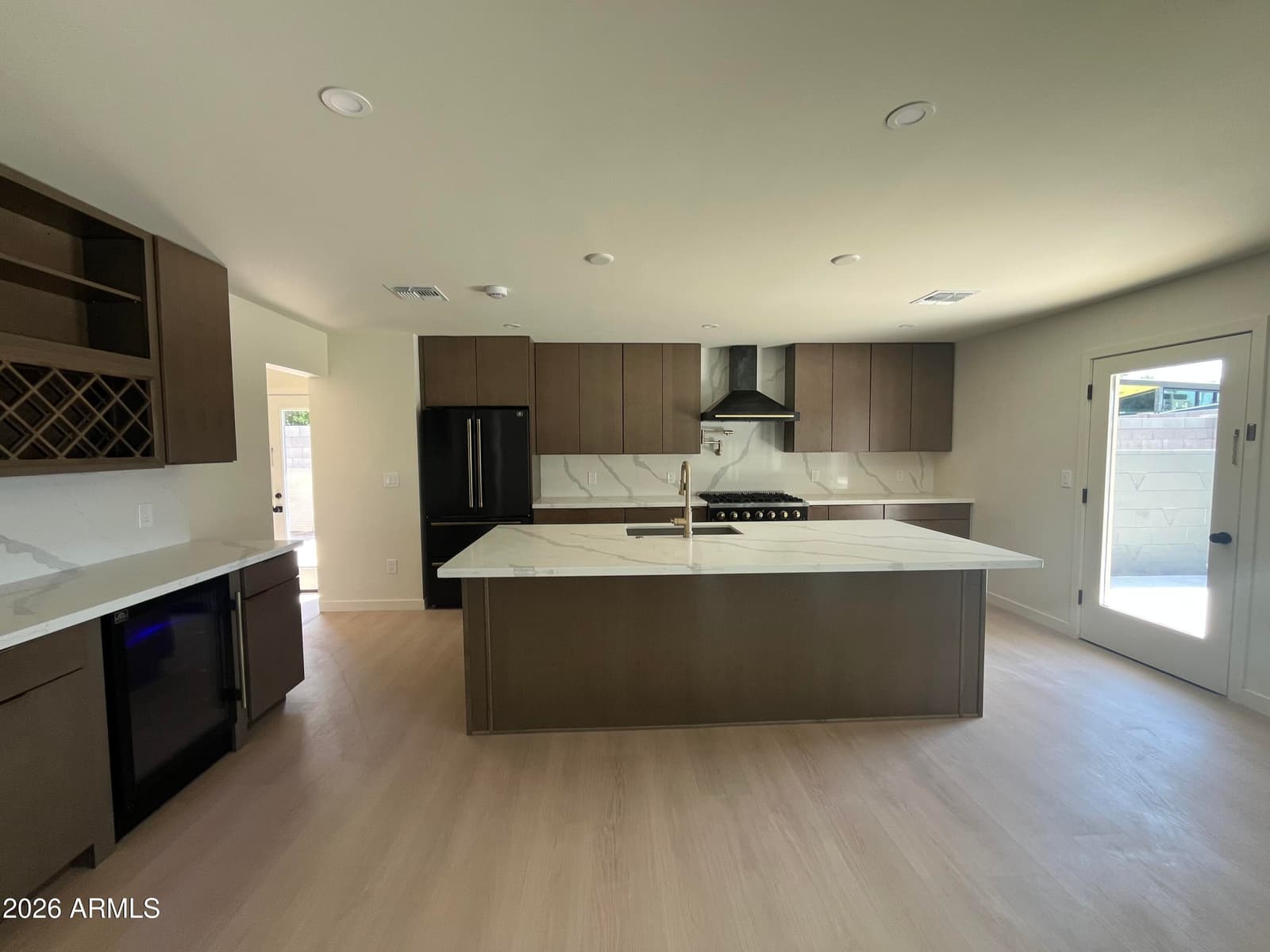 10010 N 29TH Street, Phoenix, AZ 85028 — photo 1 of 5