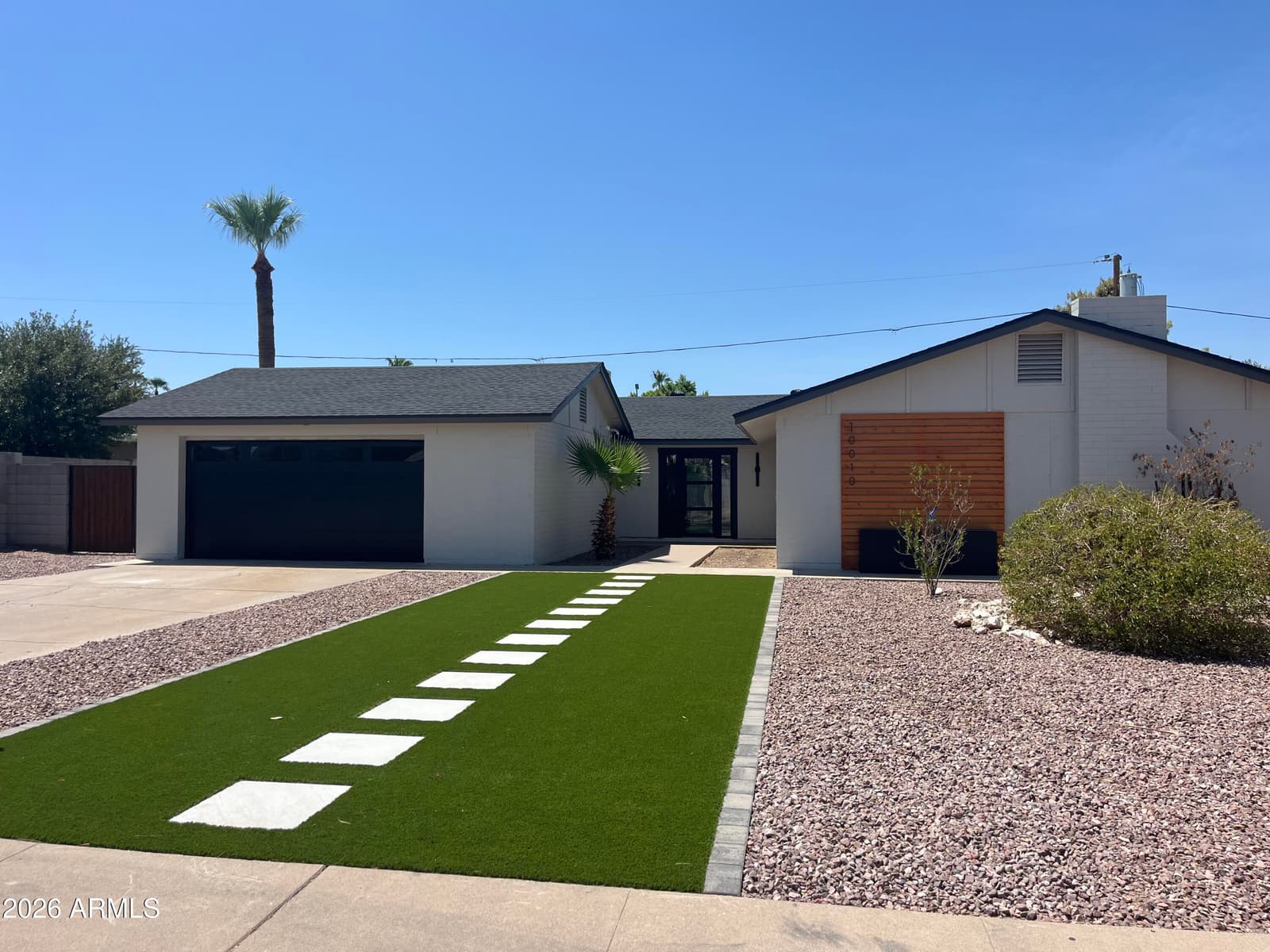 10010 N 29TH Street, Phoenix, AZ 85028 — photo 2 of 5