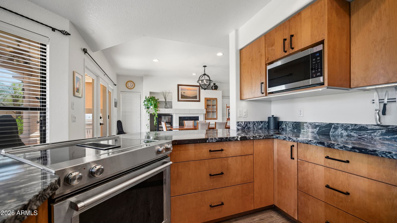 11225 N 11TH Place, Phoenix, AZ 85020 — photo 14 of 48