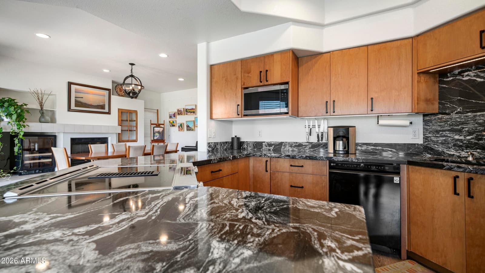 11225 N 11TH Place, Phoenix, AZ 85020 — photo 15 of 48