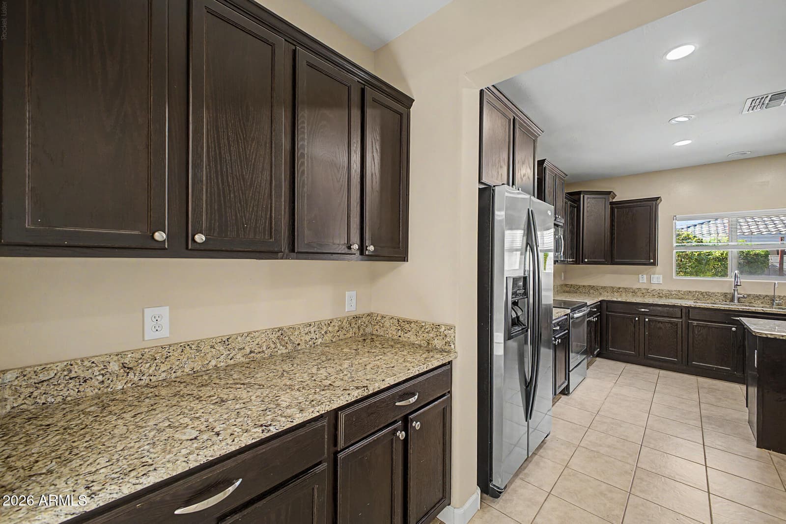 24772 W WEDGEWOOD Avenue, Buckeye, AZ 85326 — photo 12 of 46