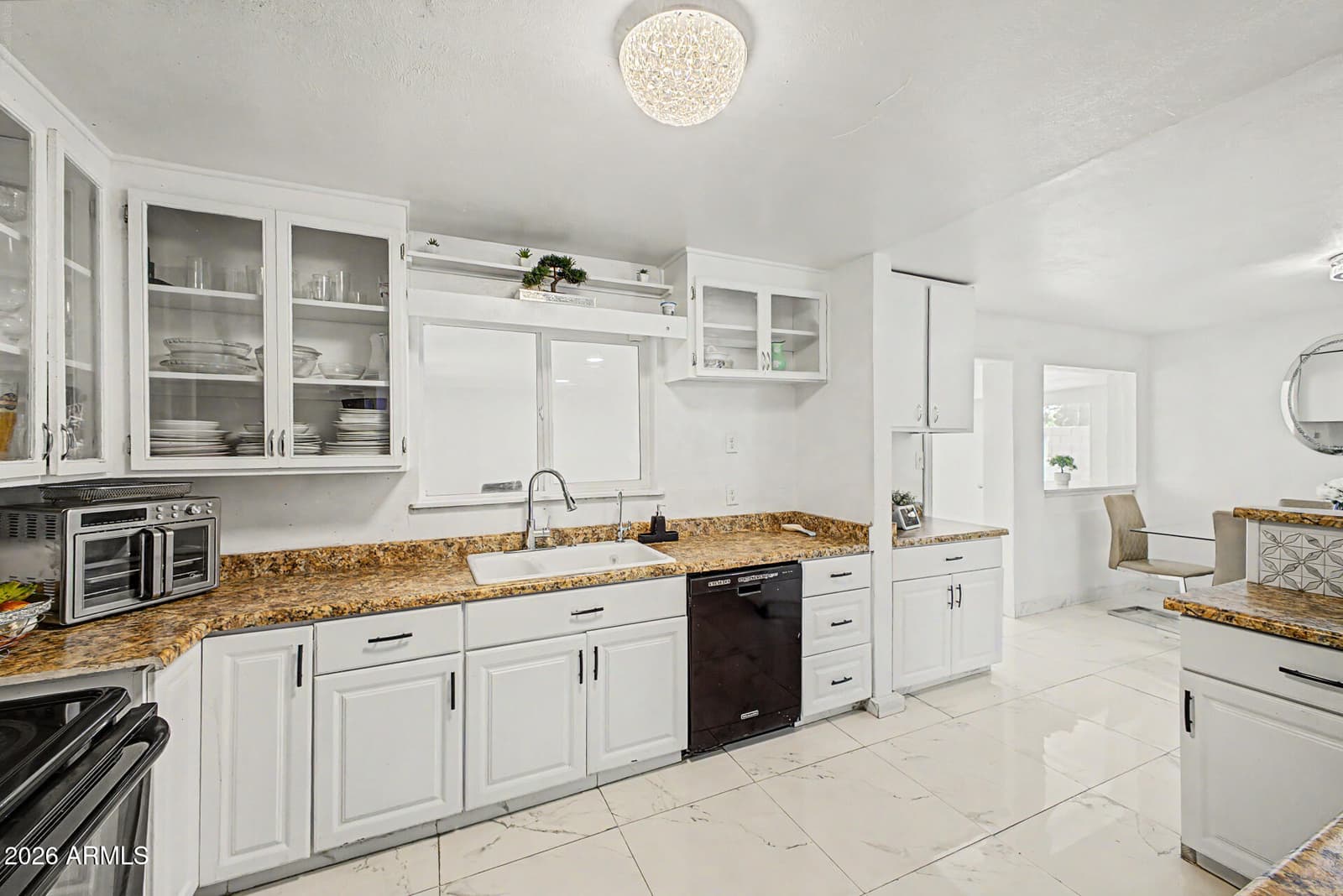 3916 W NORTHERN Avenue, Phoenix, AZ 85051 — photo 11 of 34