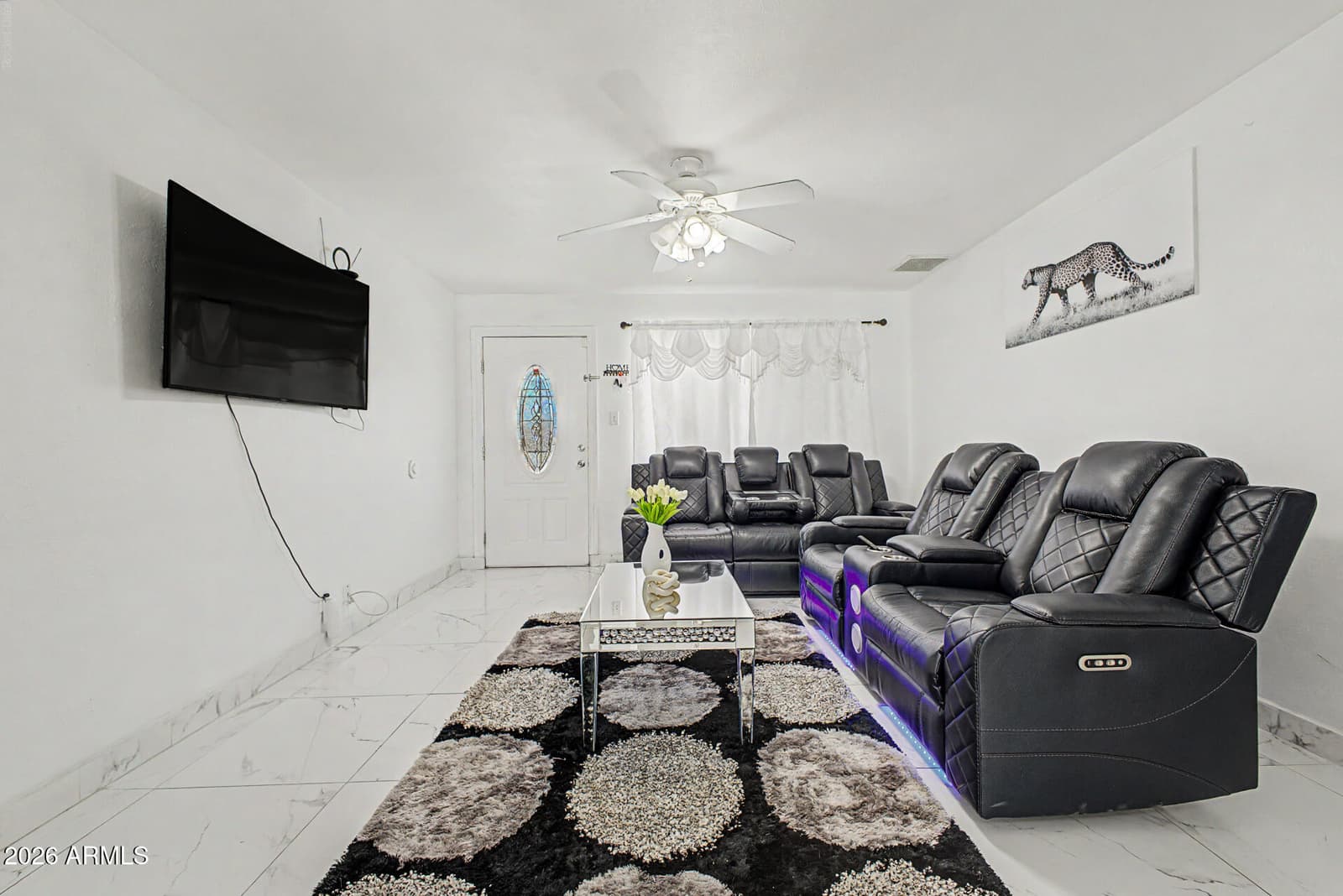 3916 W NORTHERN Avenue, Phoenix, AZ 85051 — photo 4 of 34