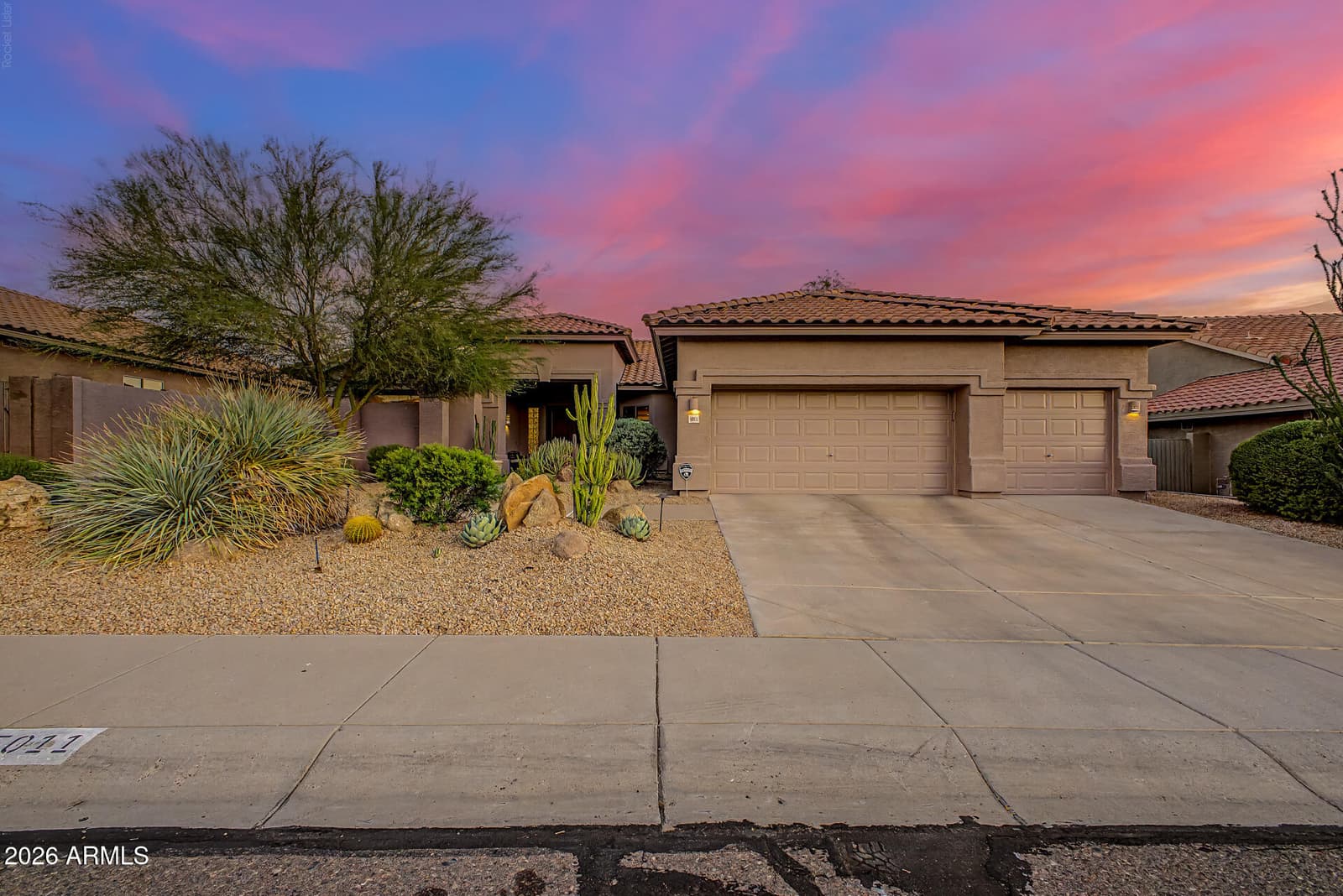 5011 E JUSTICA Street, Cave Creek, AZ 85331 — photo 1 of 33