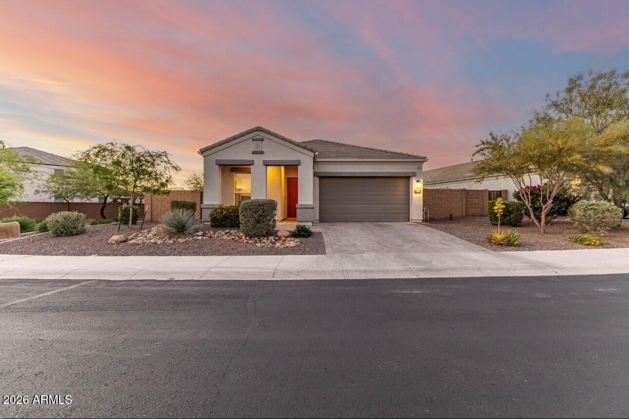 2314 E QUESTA Drive, Phoenix, AZ 85024 — photo 1 of 1