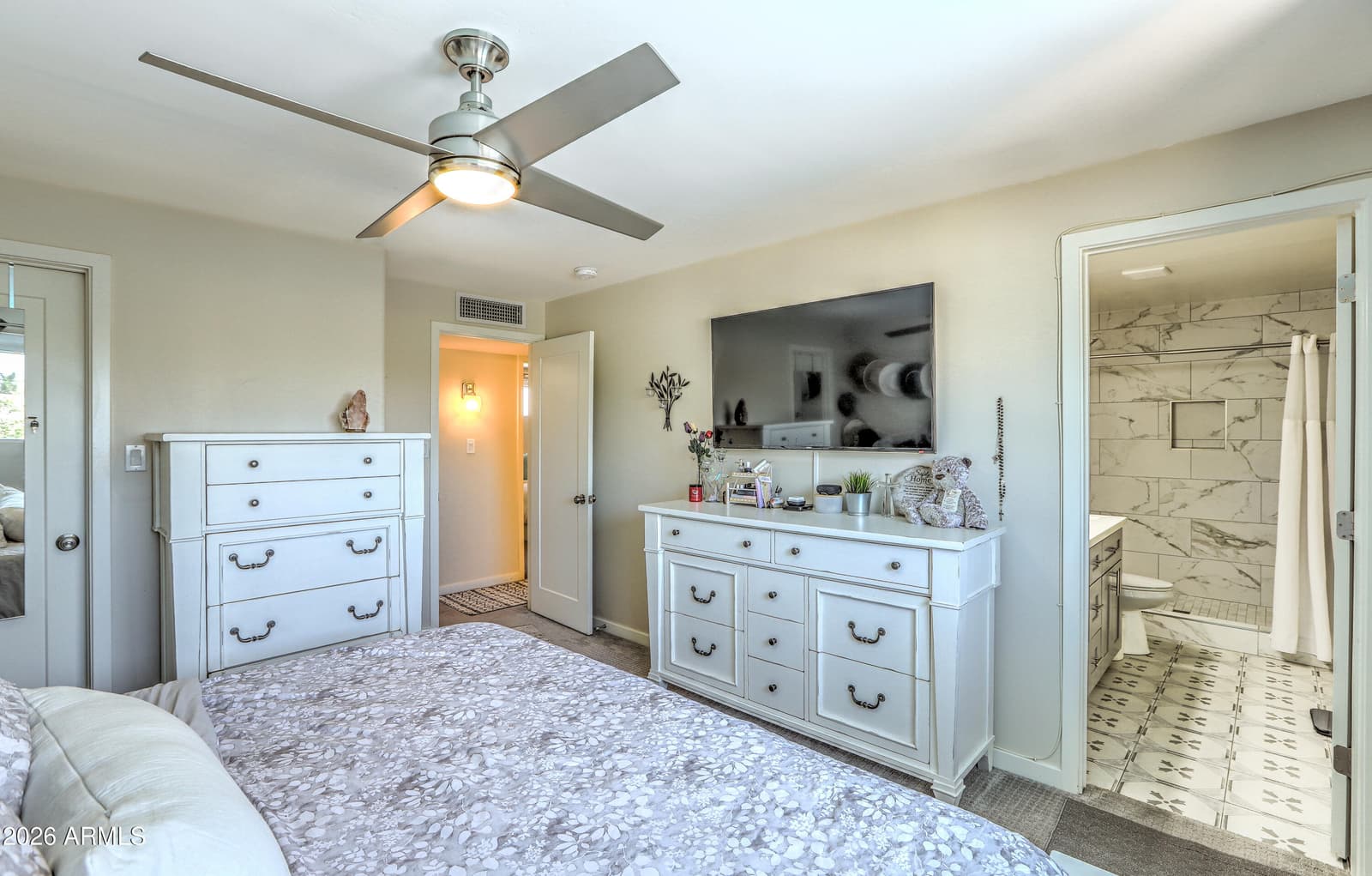 8720 E SAN MIGUEL Avenue, Scottsdale, AZ 85250 — photo 11 of 30