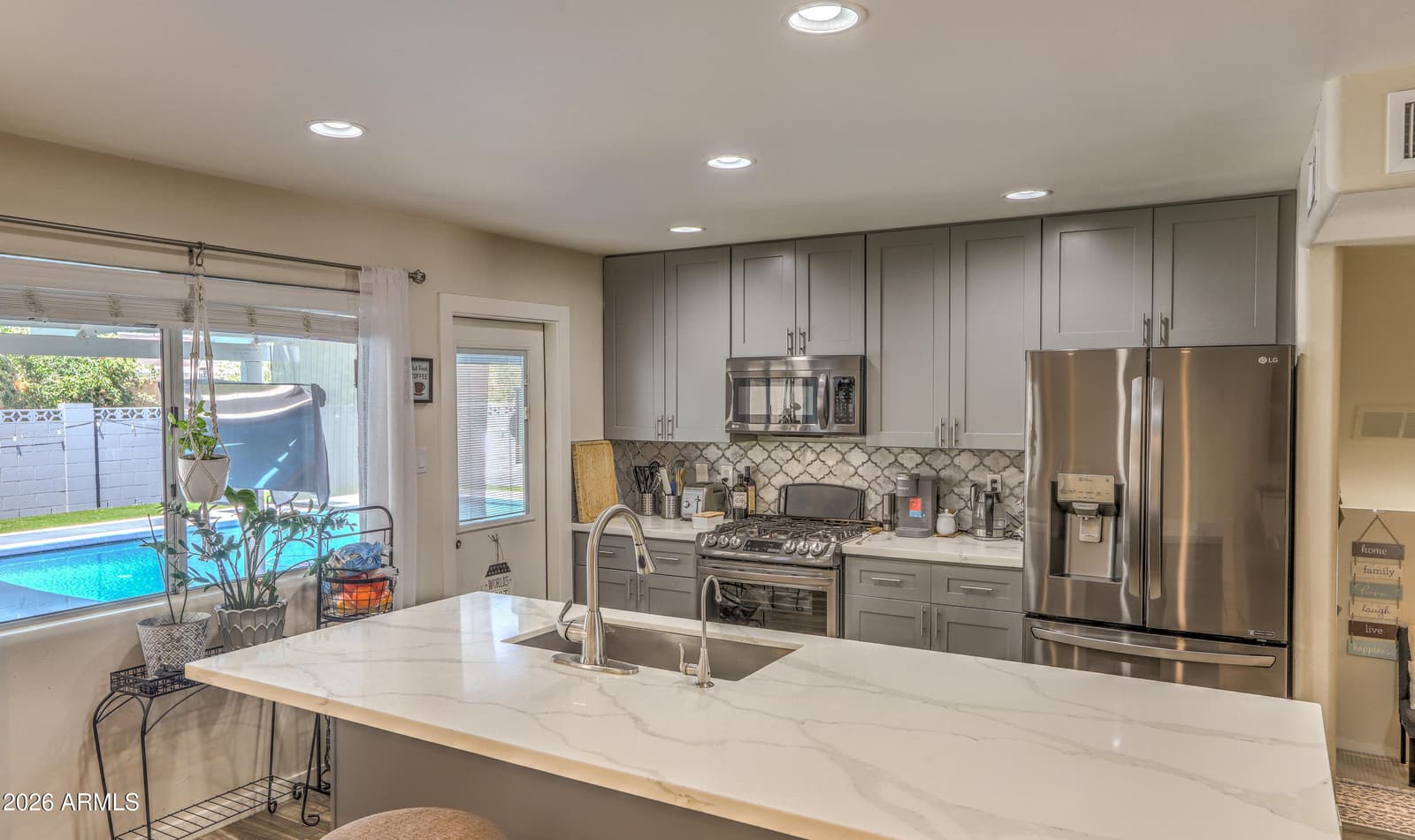 8720 E SAN MIGUEL Avenue, Scottsdale, AZ 85250 — photo 9 of 30