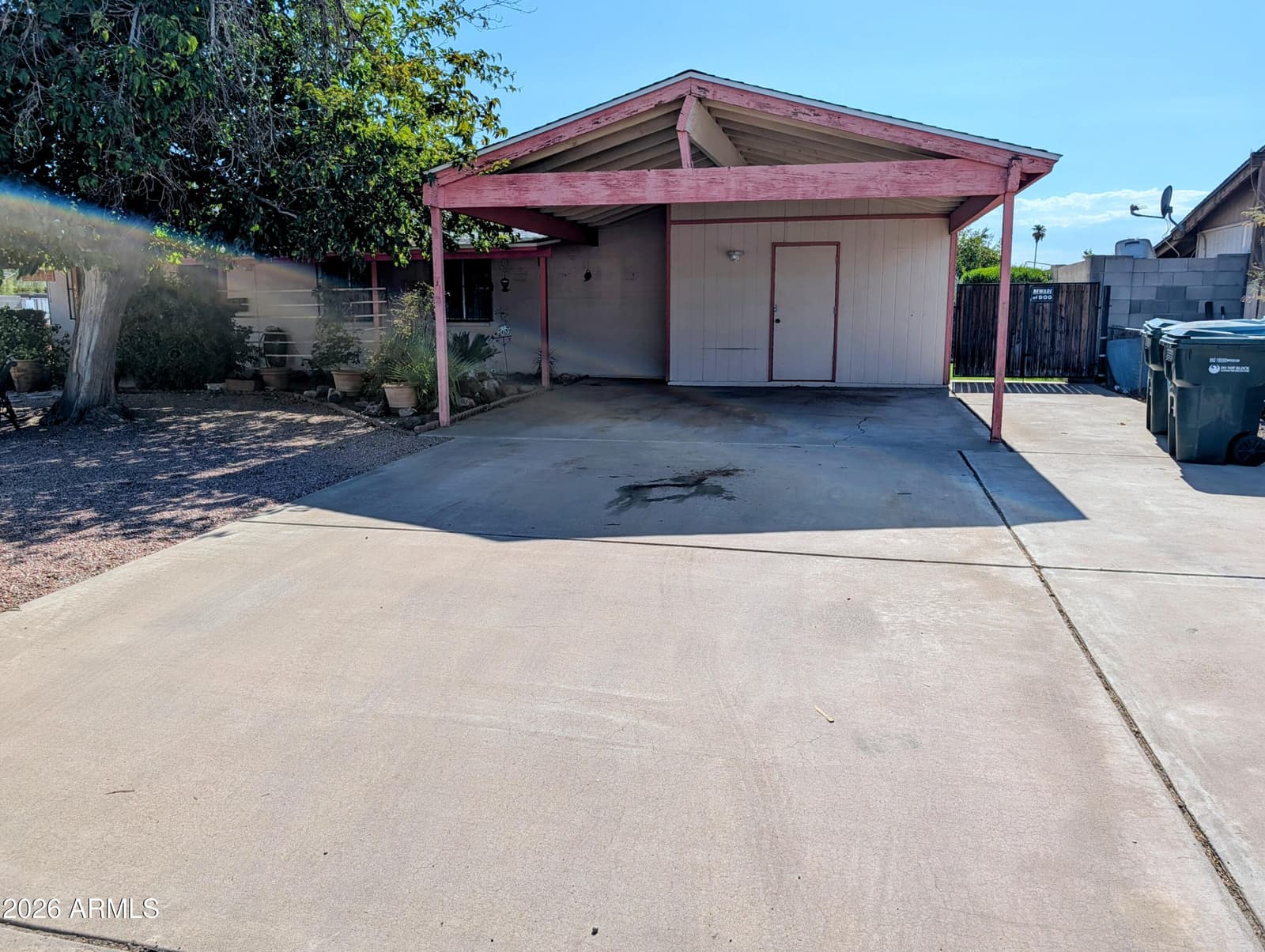 4213 N 73RD Lane, Phoenix, AZ 85033 — photo 6 of 26