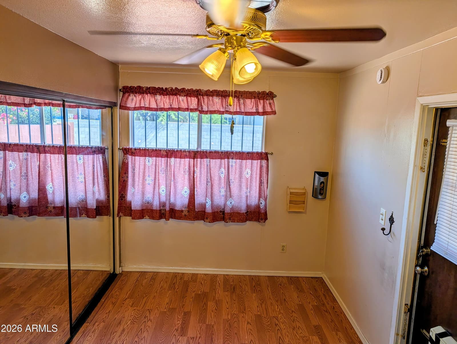 4213 N 73RD Lane, Phoenix, AZ 85033 — photo 11 of 26