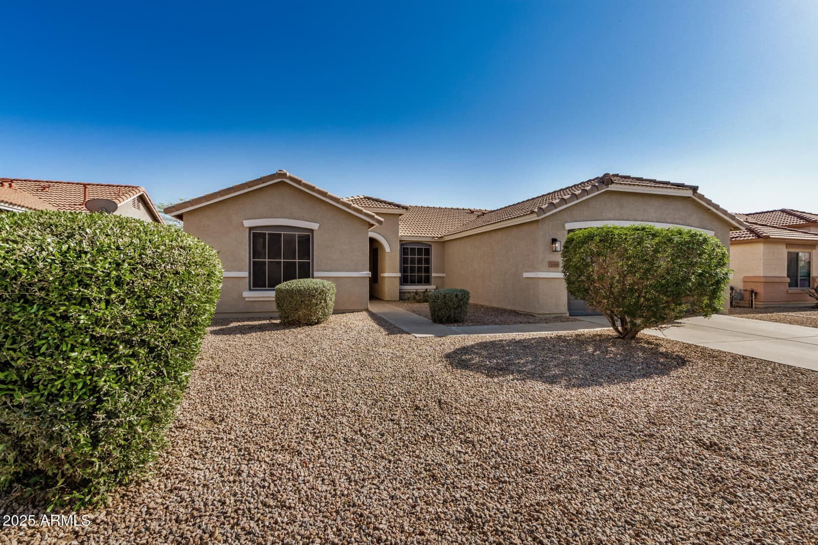 3885 E LAMBETH Place, San Tan Valley, AZ 85140 — photo 2 of 27