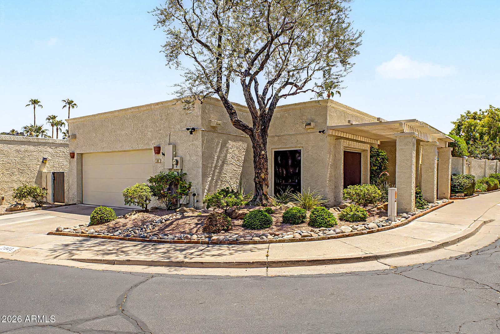 1801 E WINTER Drive, Phoenix, AZ 85020 — photo 1 of 26