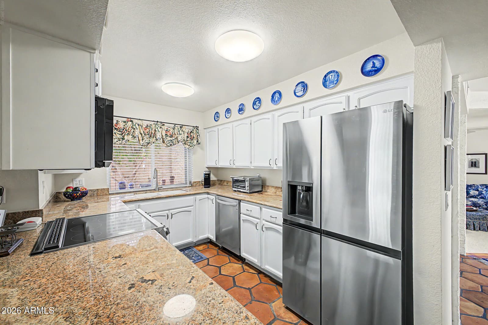 1801 E WINTER Drive, Phoenix, AZ 85020 — photo 8 of 26