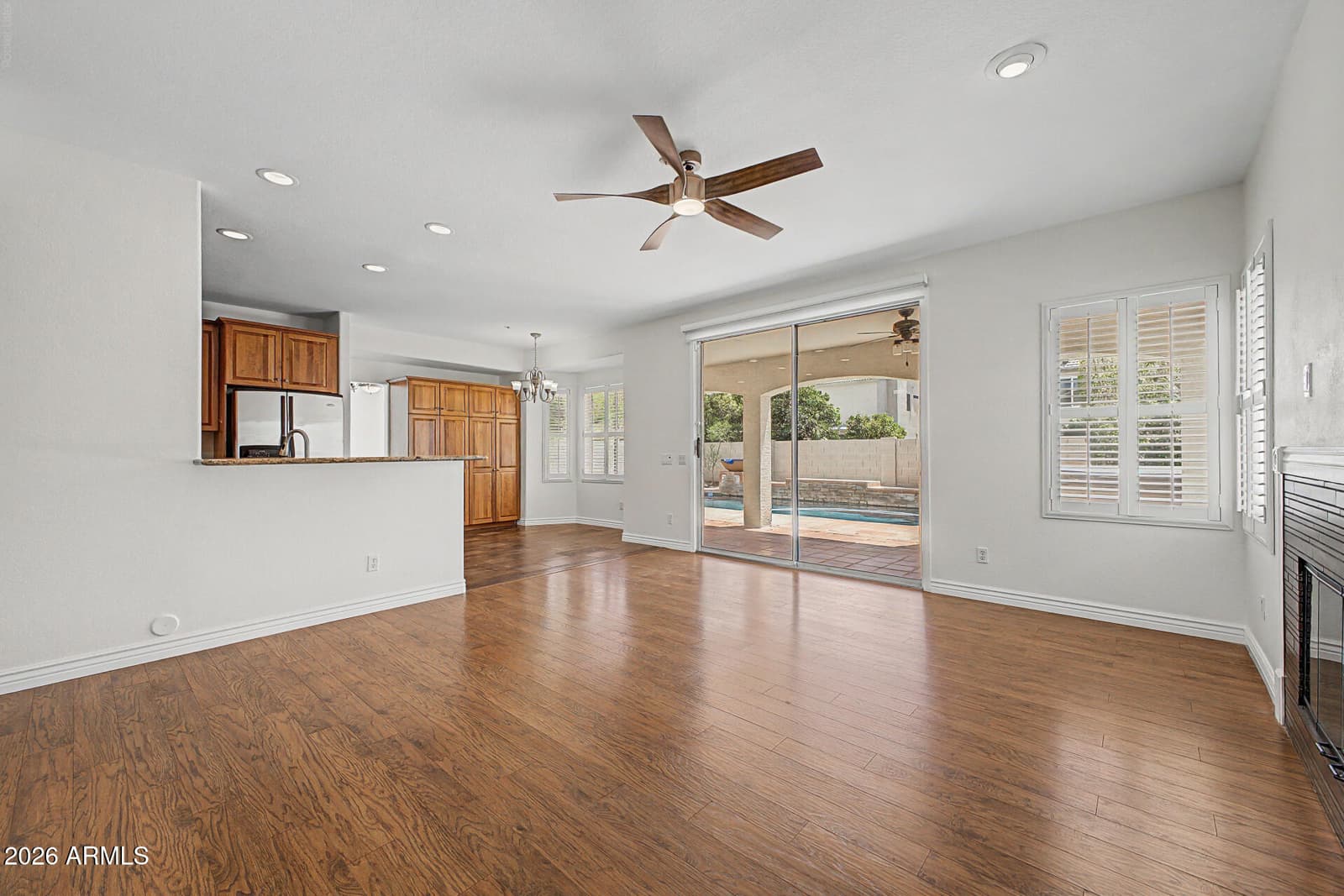 9289 E BLANCHE Drive, Scottsdale, AZ 85260 — photo 10 of 36