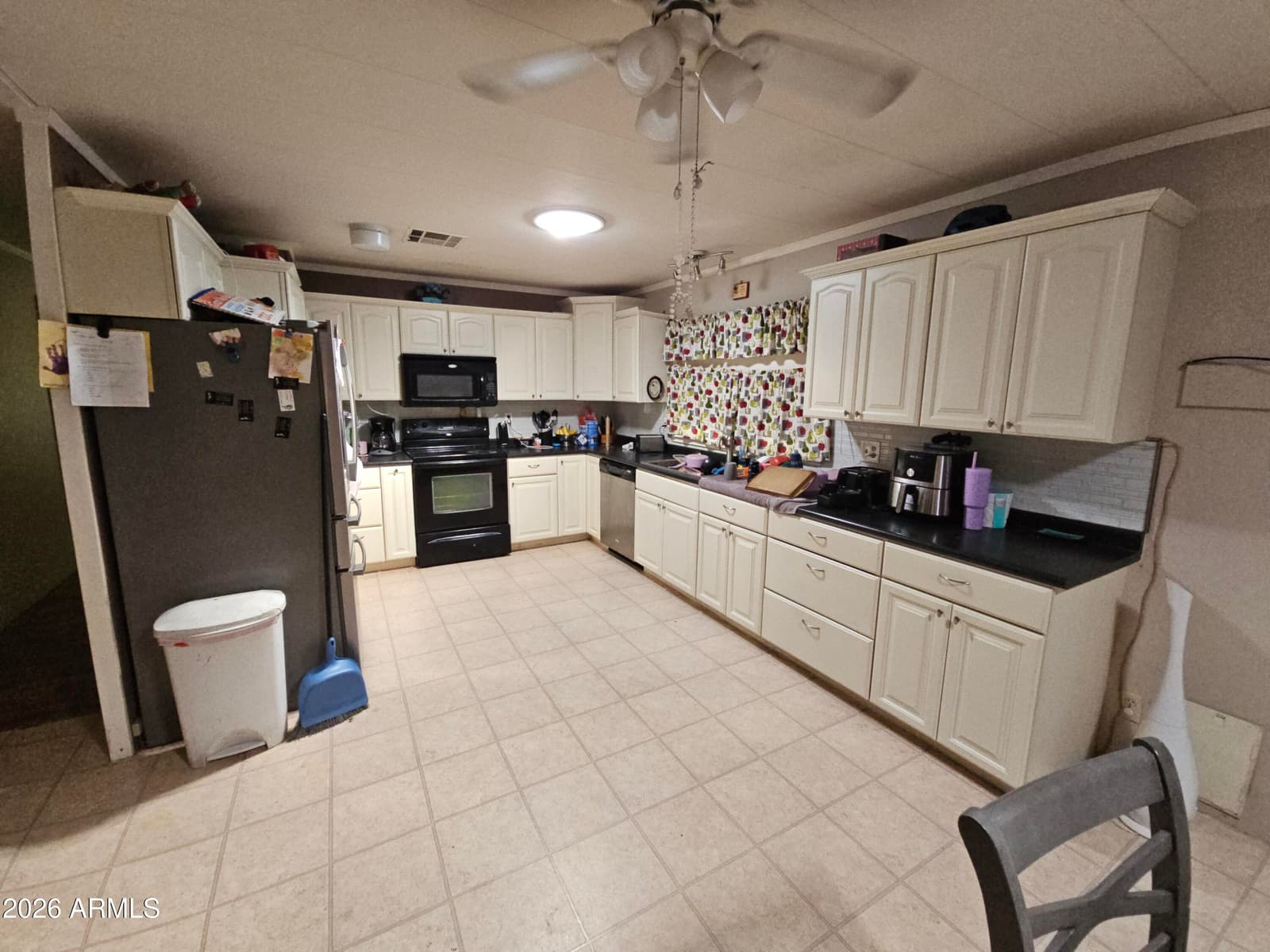 6543 W HATCHER Road E, Glendale, AZ 85302 — photo 6 of 22