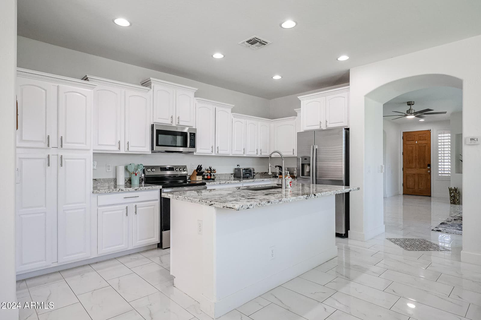 10101 W CORDES Road, Tolleson, AZ 85353 — photo 10 of 41