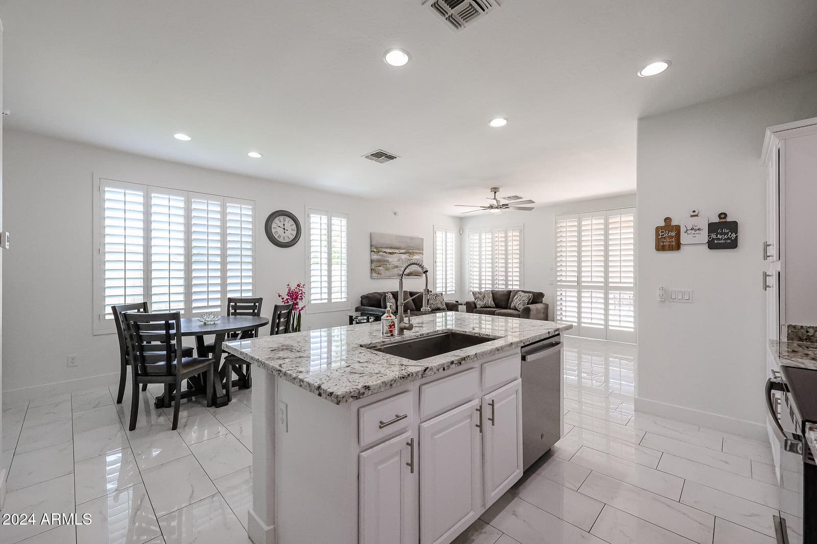10101 W CORDES Road, Tolleson, AZ 85353 — photo 13 of 41
