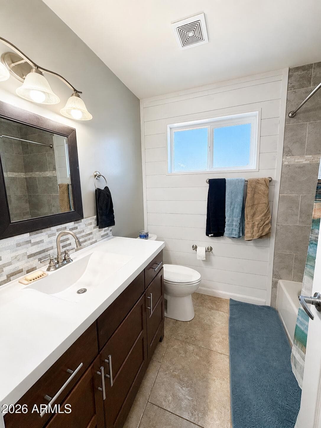 3916 W ASTER Drive, Phoenix, AZ 85029 — photo 10 of 29