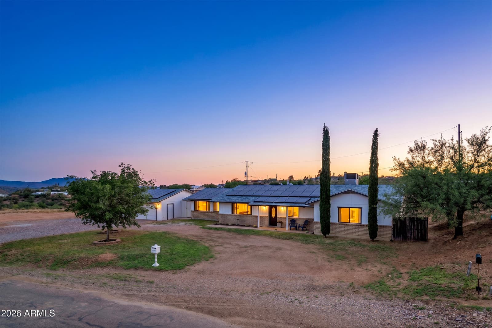 985 E SAGUARO Drive, Globe, AZ 85501 — photo 1 of 42