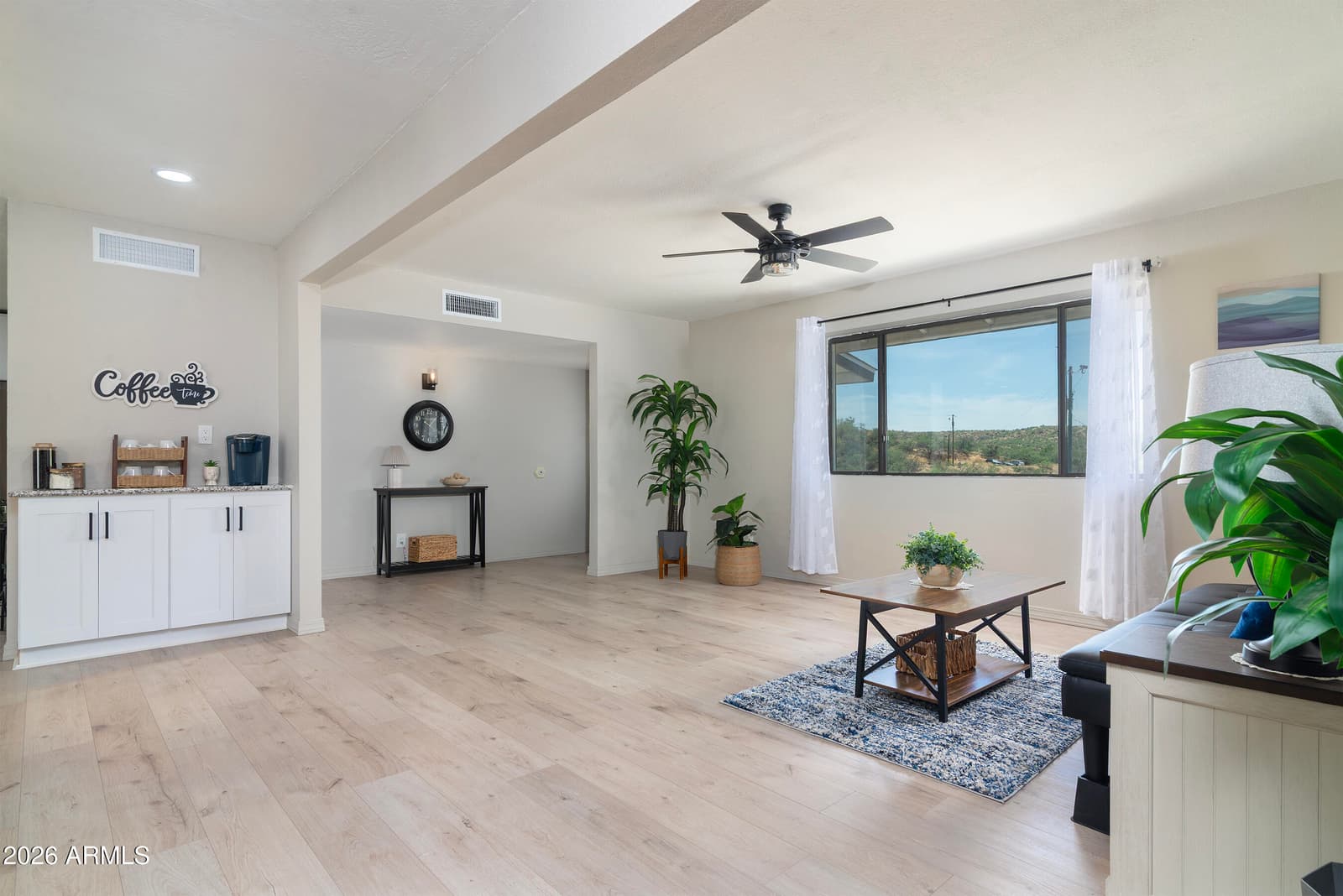 985 E SAGUARO Drive, Globe, AZ 85501 — photo 8 of 42