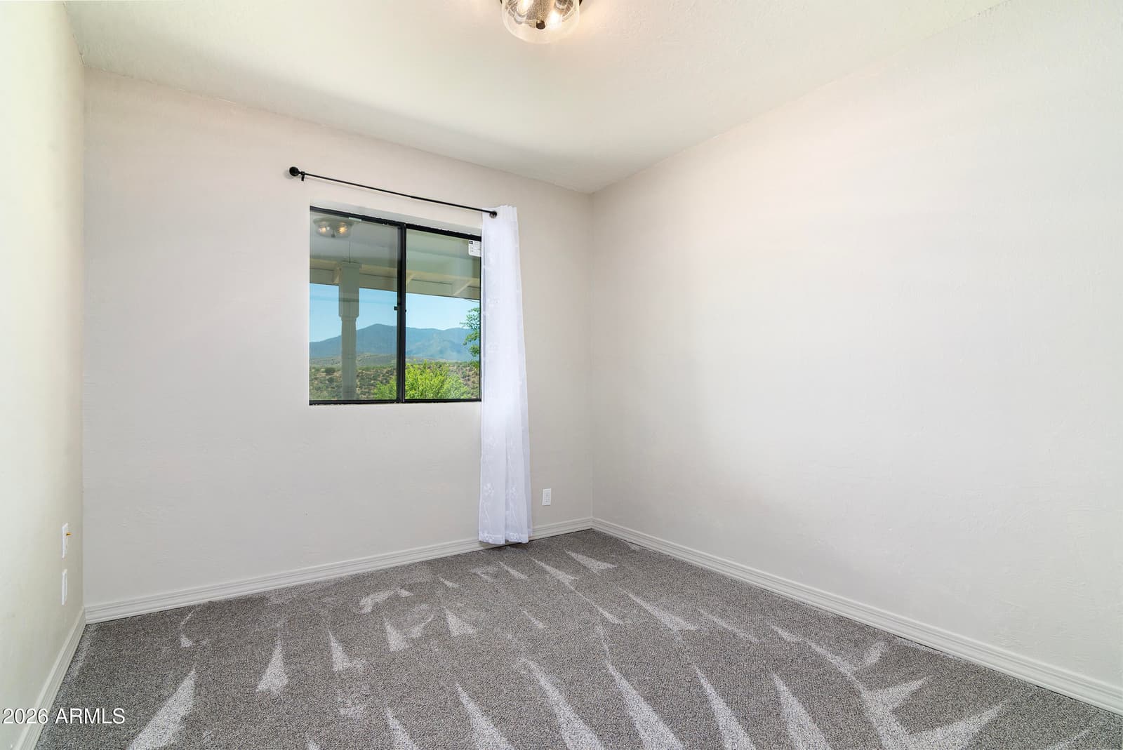 985 E SAGUARO Drive, Globe, AZ 85501 — photo 16 of 42