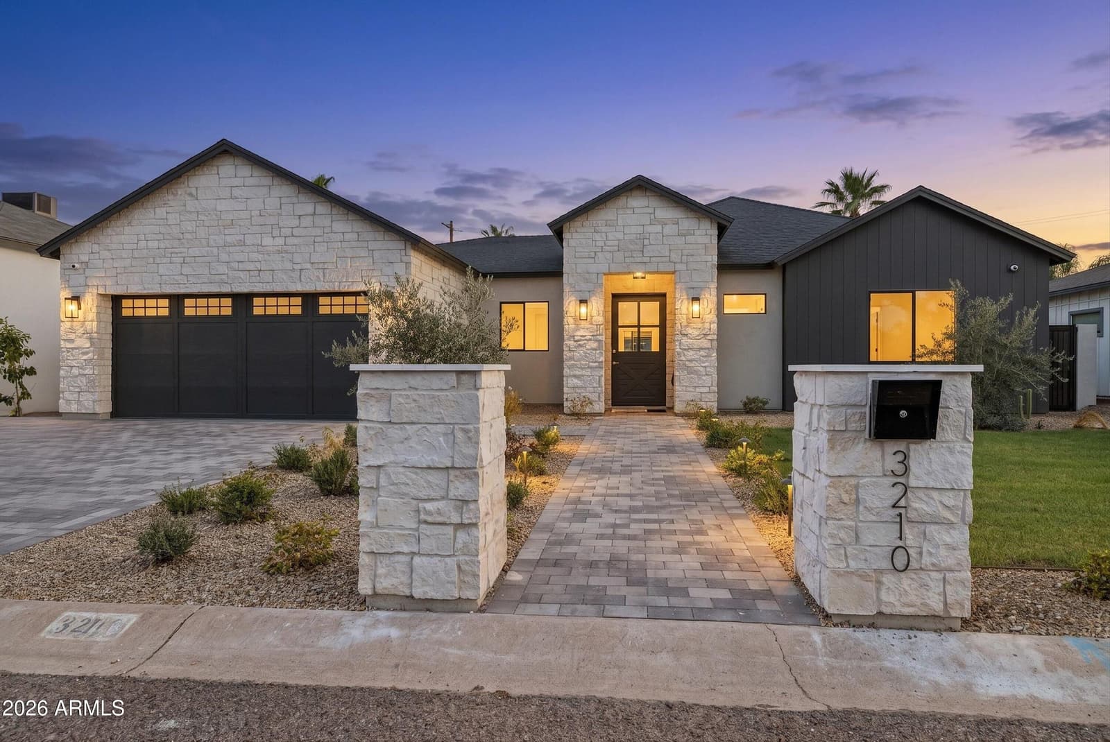 3210 E OREGON Avenue, Phoenix, AZ 85018