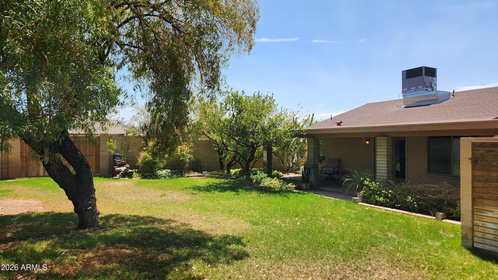 864 E PARADISE Lane, Phoenix, AZ 85022 — photo 24 of 29