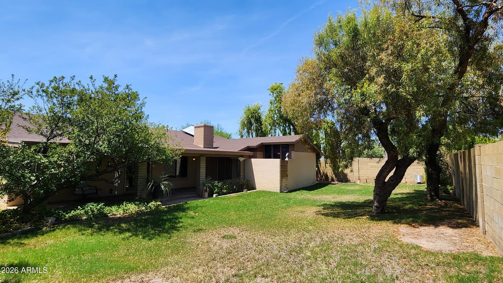 864 E PARADISE Lane, Phoenix, AZ 85022 — photo 25 of 29