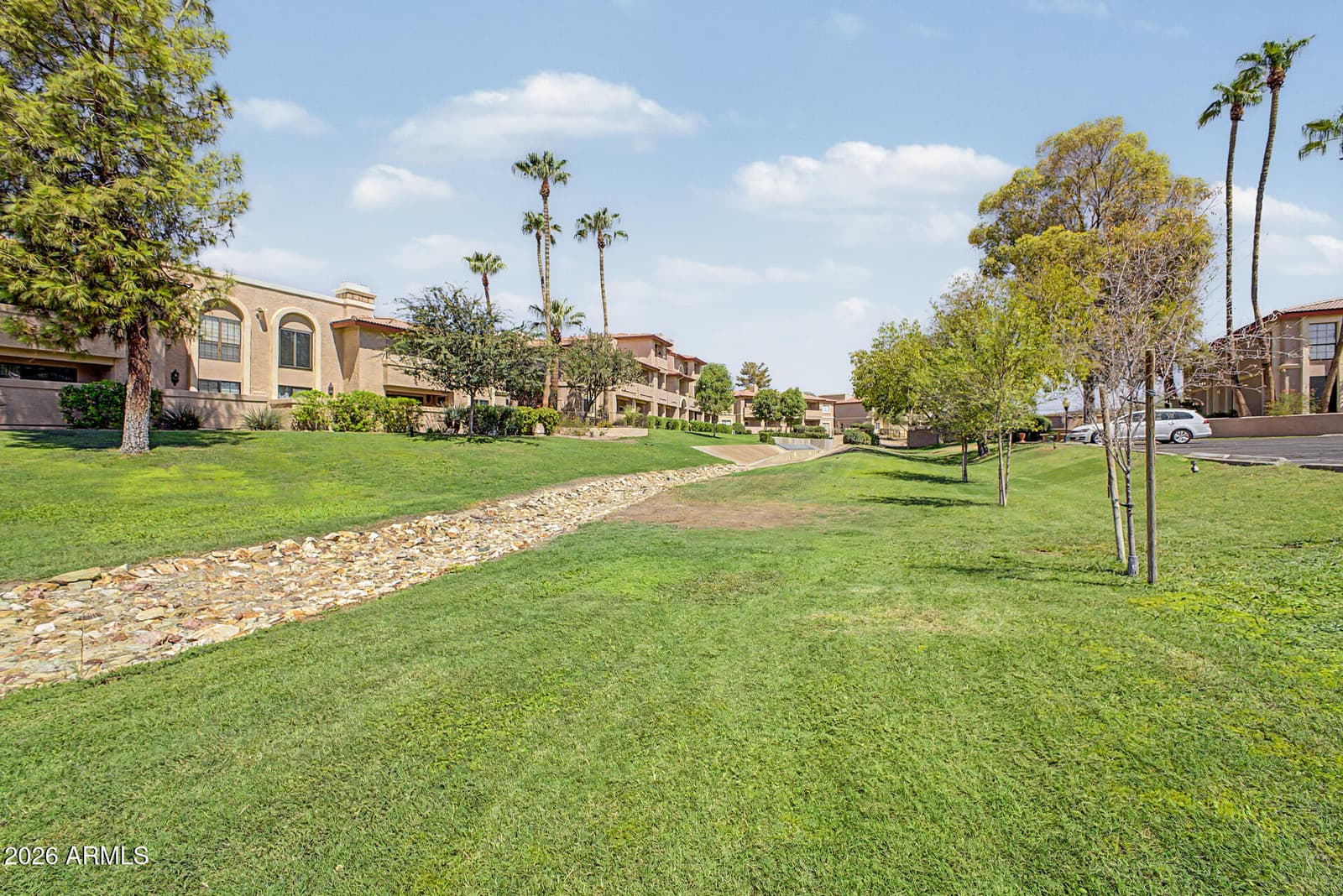 10410 N CAVE CREEK Road 1009, Phoenix, AZ 85020 — photo 37 of 40