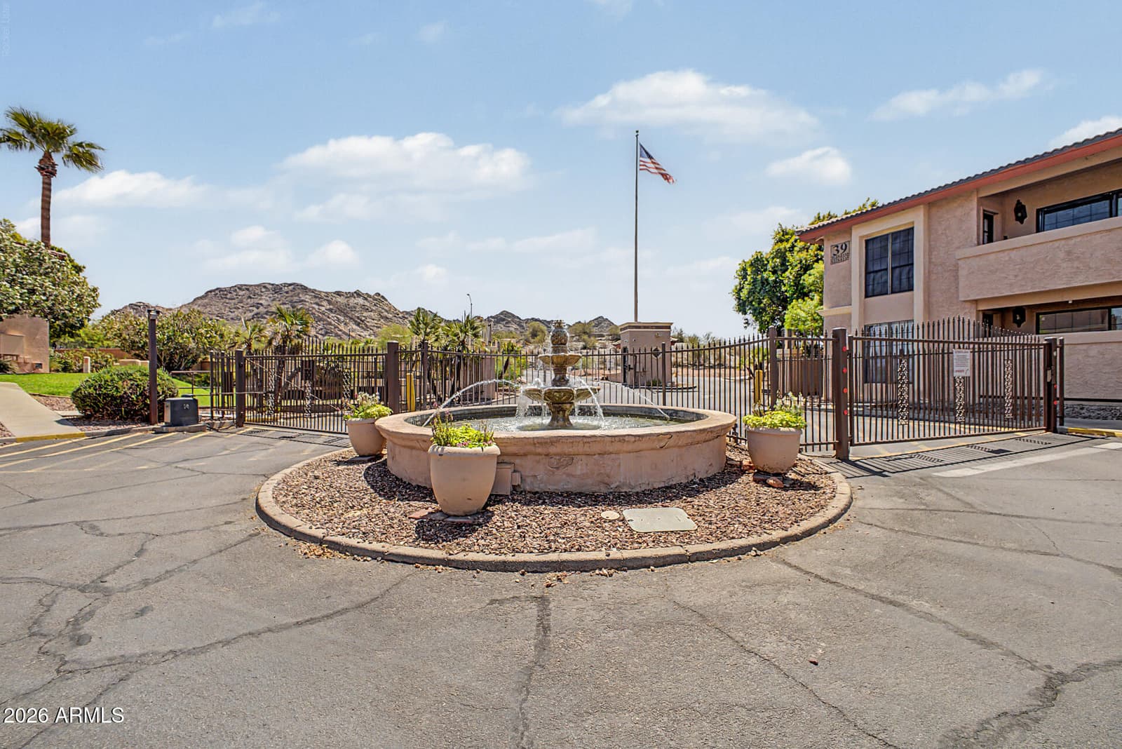 10410 N CAVE CREEK Road 1009, Phoenix, AZ 85020 — photo 33 of 40