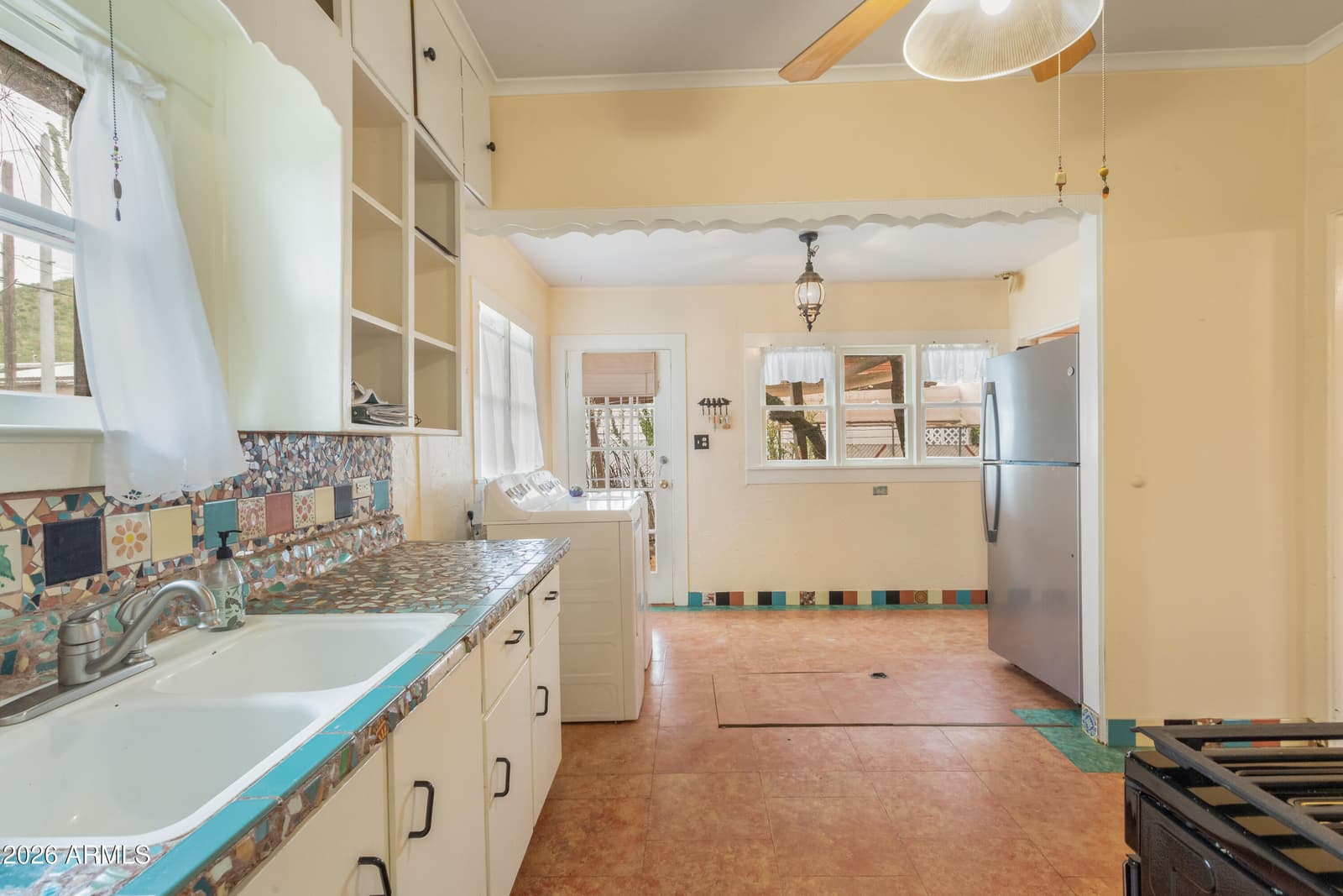 60 BLACK KNOB View, Bisbee, AZ 85603 — photo 5 of 35