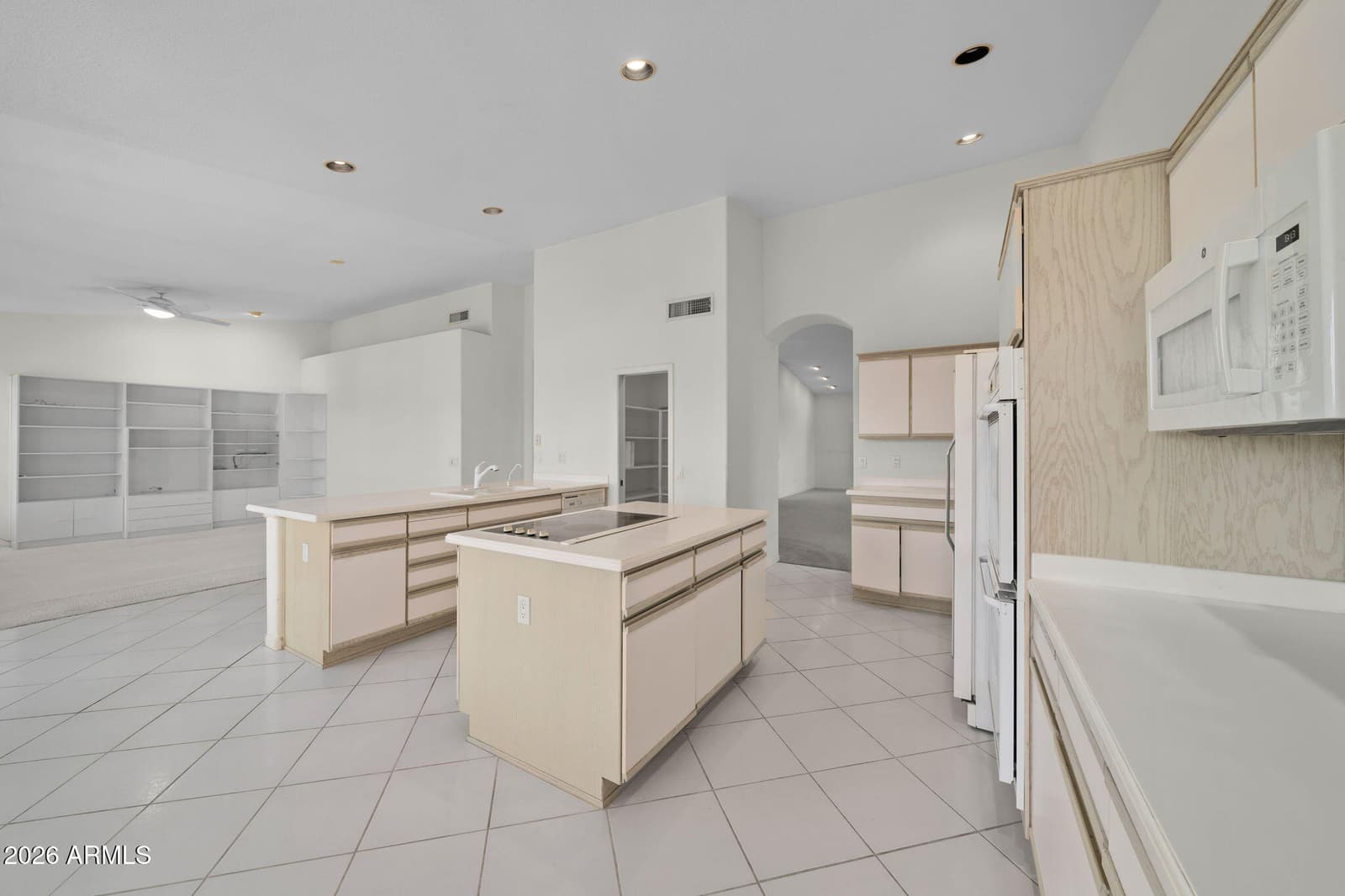 3718 N 154th Drive, Goodyear, AZ 85395 — photo 15 of 42