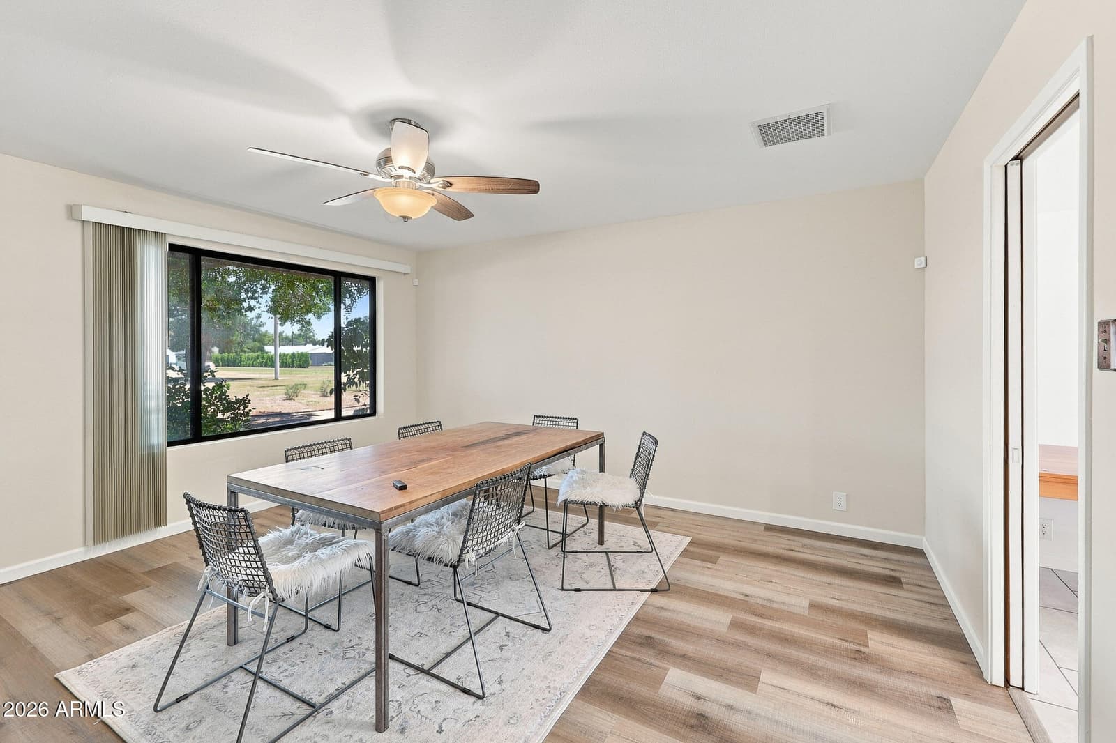 1202 E NORTHVIEW Avenue, Phoenix, AZ 85020 — photo 4 of 26
