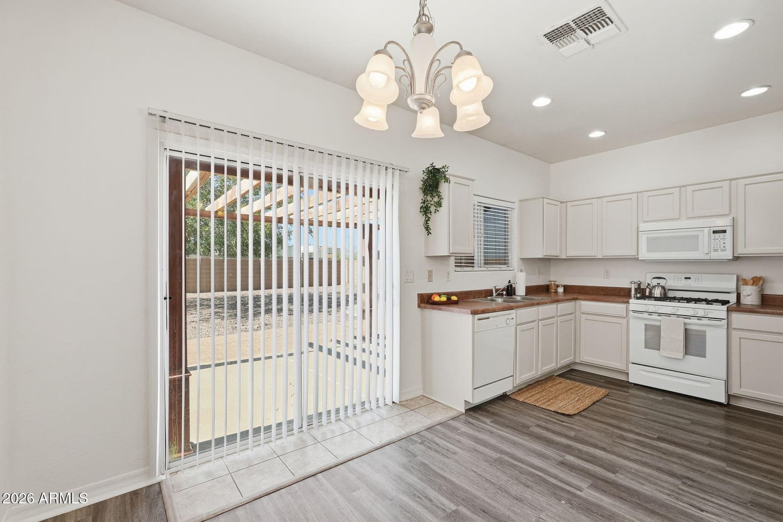 815 W SPRUELL Avenue, Coolidge, AZ 85128 — photo 9 of 31