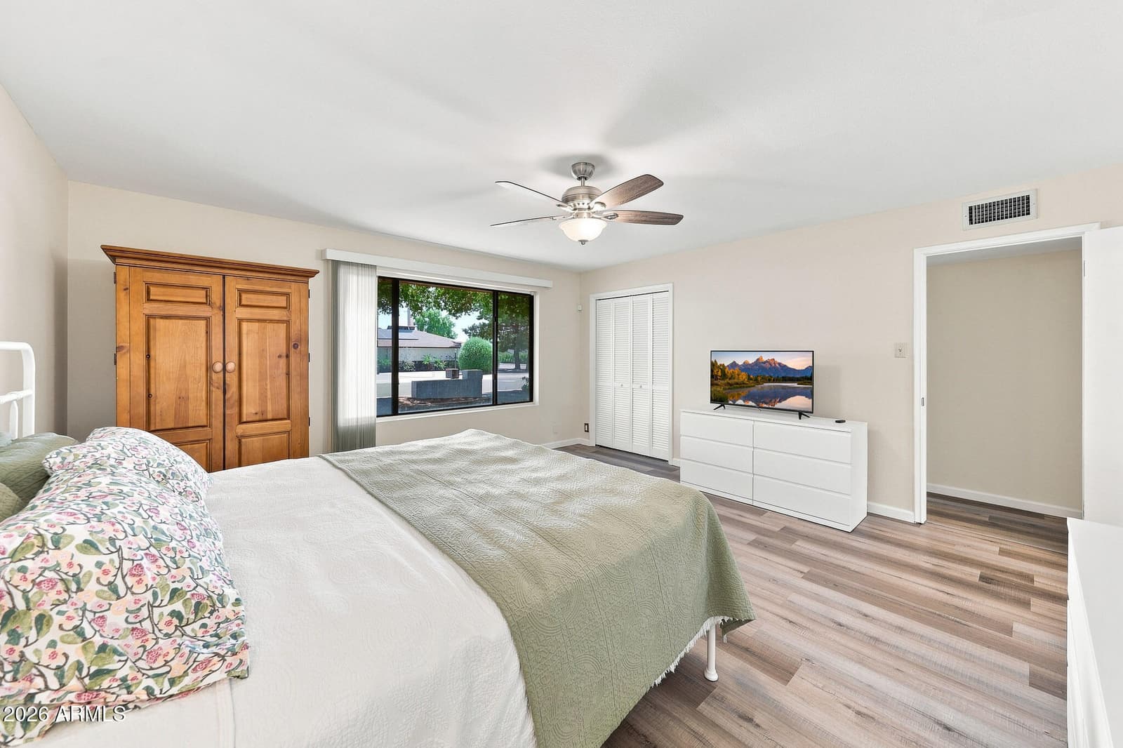 1202 E NORTHVIEW Avenue, Phoenix, AZ 85020 — photo 13 of 26