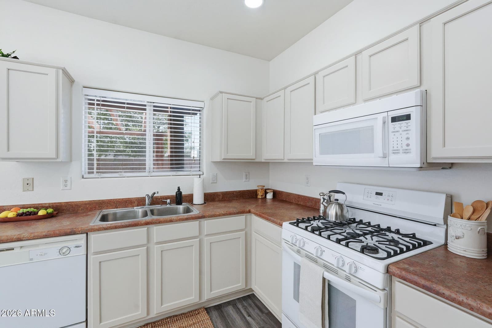 815 W SPRUELL Avenue, Coolidge, AZ 85128 — photo 13 of 31