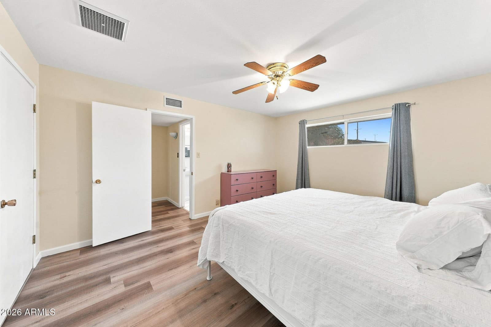 1202 E NORTHVIEW Avenue, Phoenix, AZ 85020 — photo 15 of 26