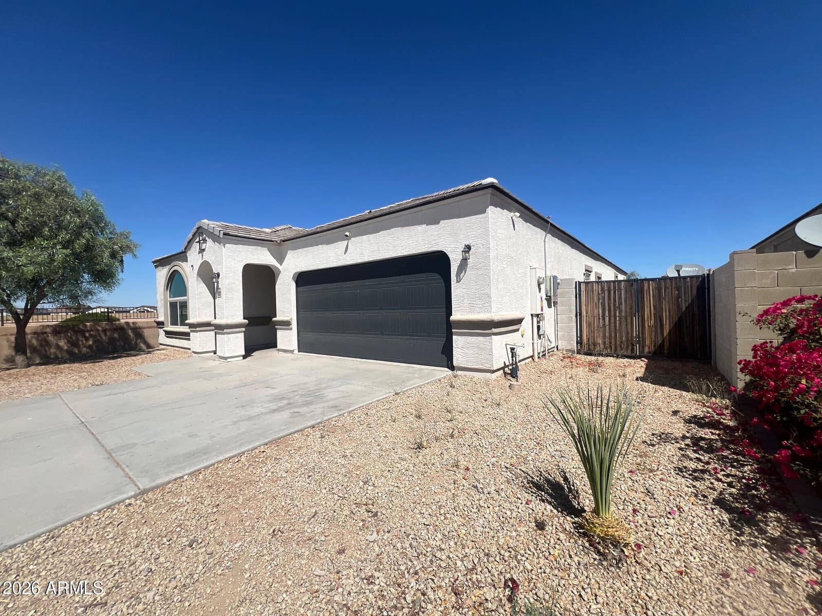 42132 W MANDERAS Lane, Maricopa, AZ 85138 — photo 3 of 40