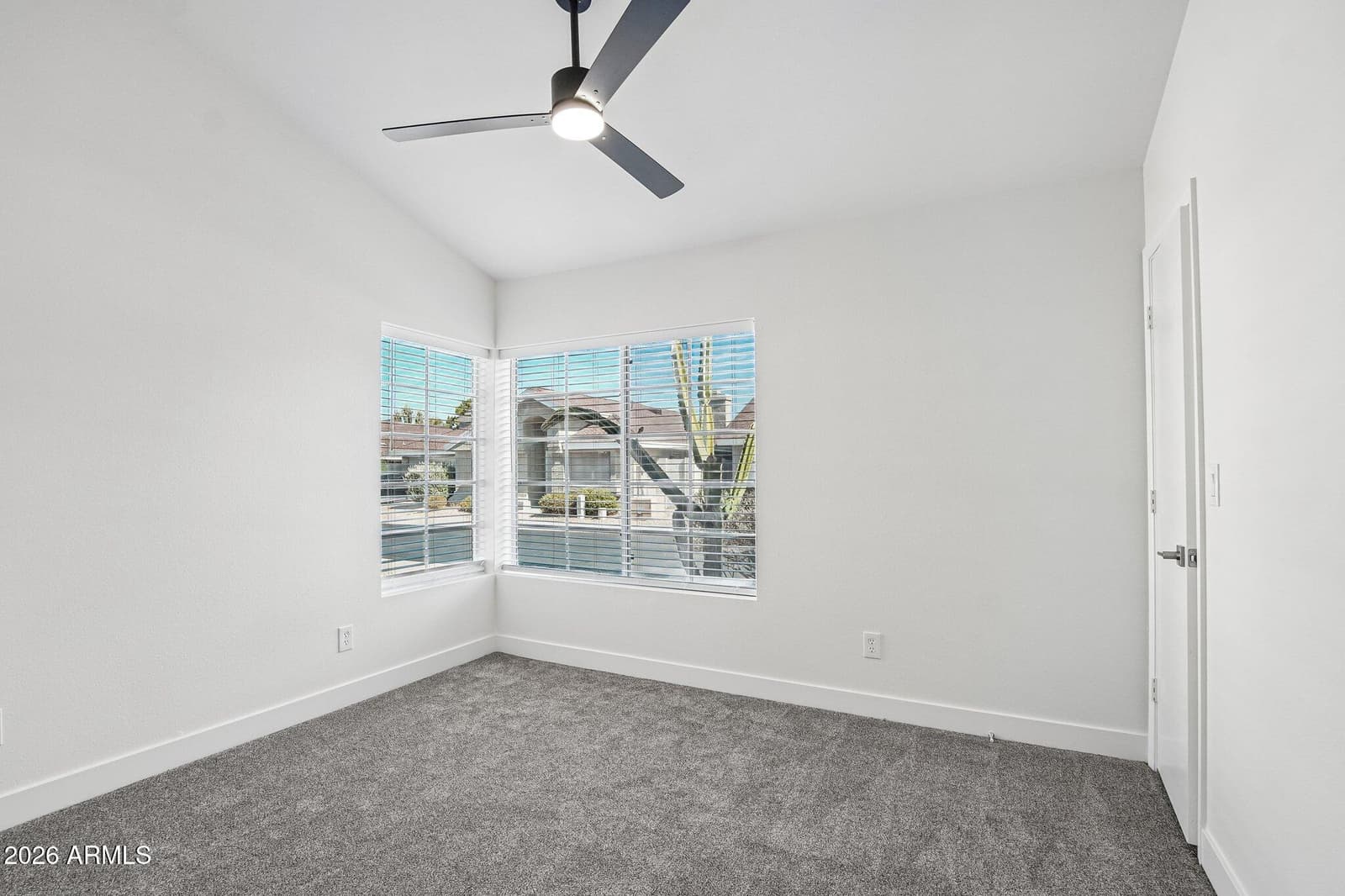 1029 E ANNETTE Drive, Phoenix, AZ 85022 — photo 16 of 33